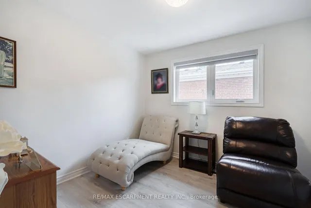 Additional property image - 1496 Tyneburn Cres