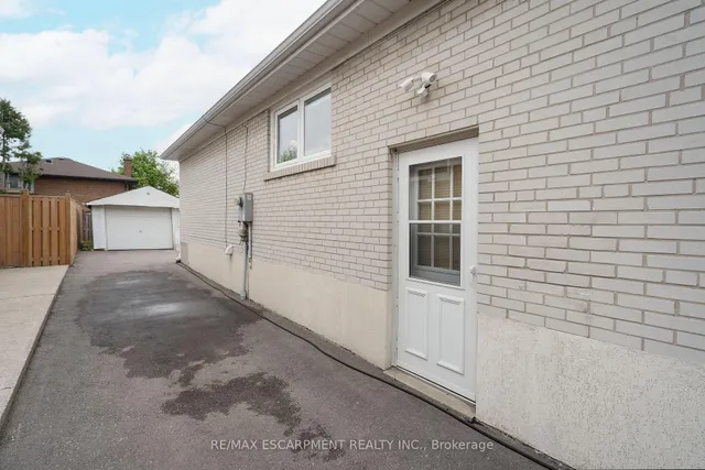 Additional property image - 1496 Tyneburn Cres