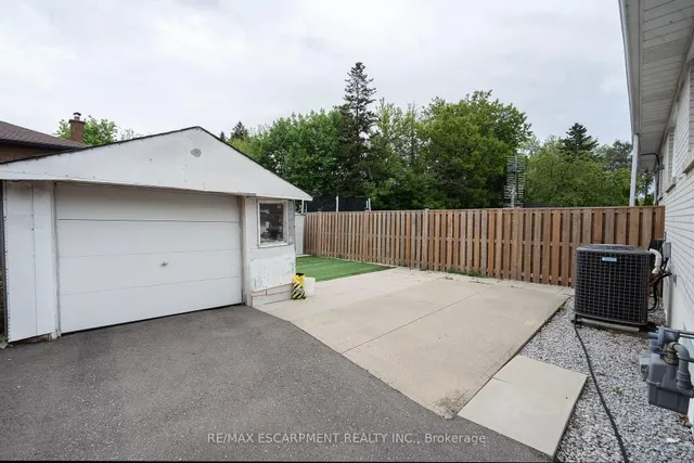 Additional property image - 1496 Tyneburn Cres