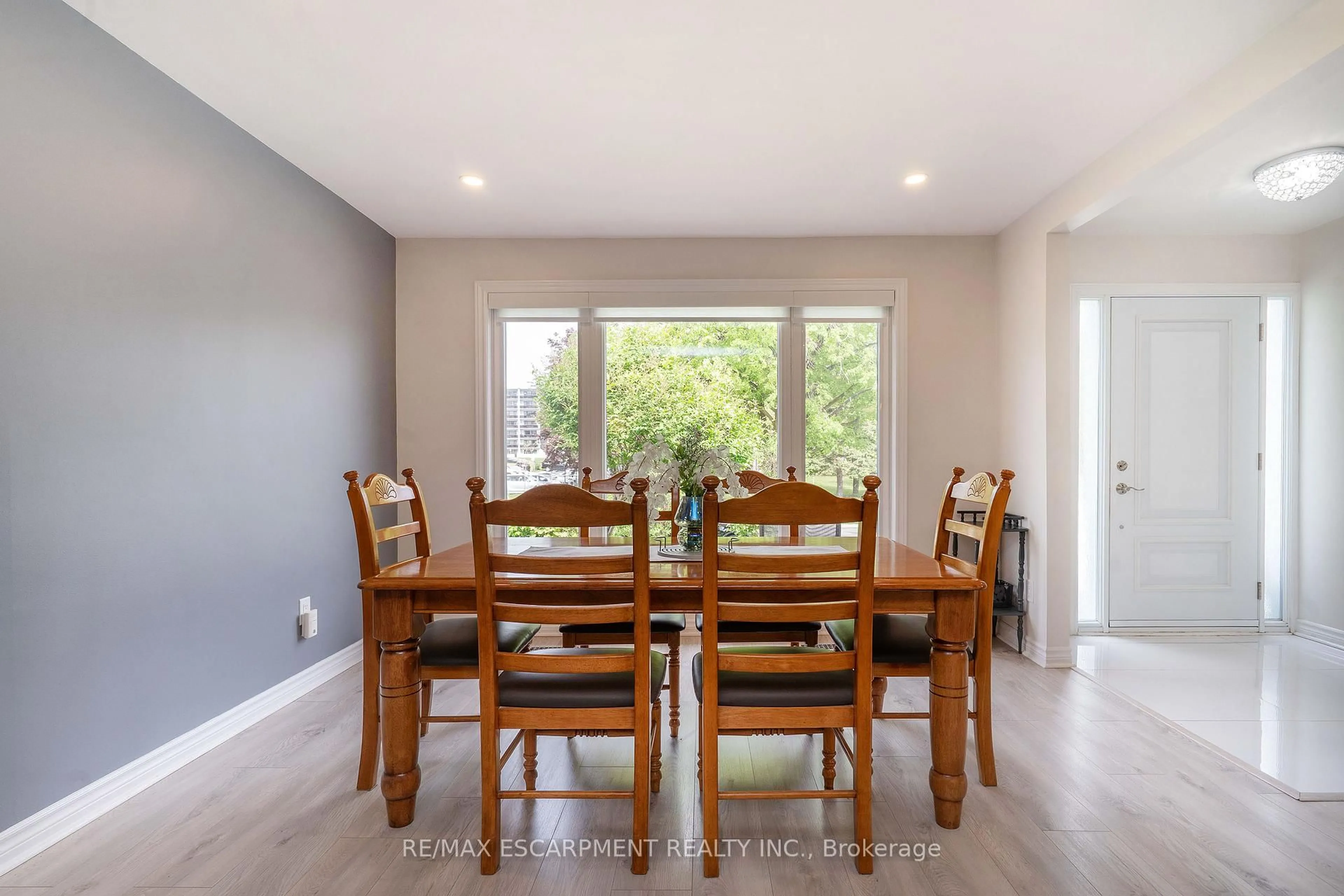 Dining room, unknown for 1496 Tyneburn Cres, Mississauga Ontario L4X 1P9