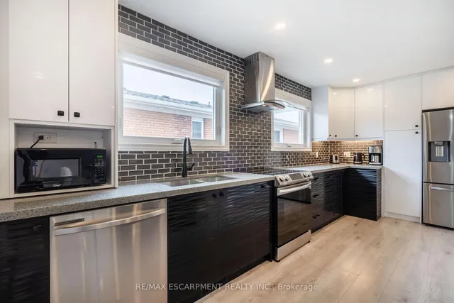 Additional property image - 1496 Tyneburn Cres