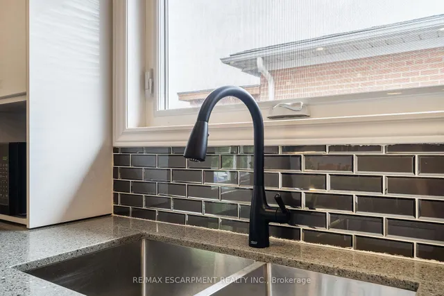 Additional property image - 1496 Tyneburn Cres