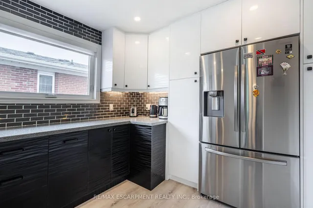 Additional property image - 1496 Tyneburn Cres