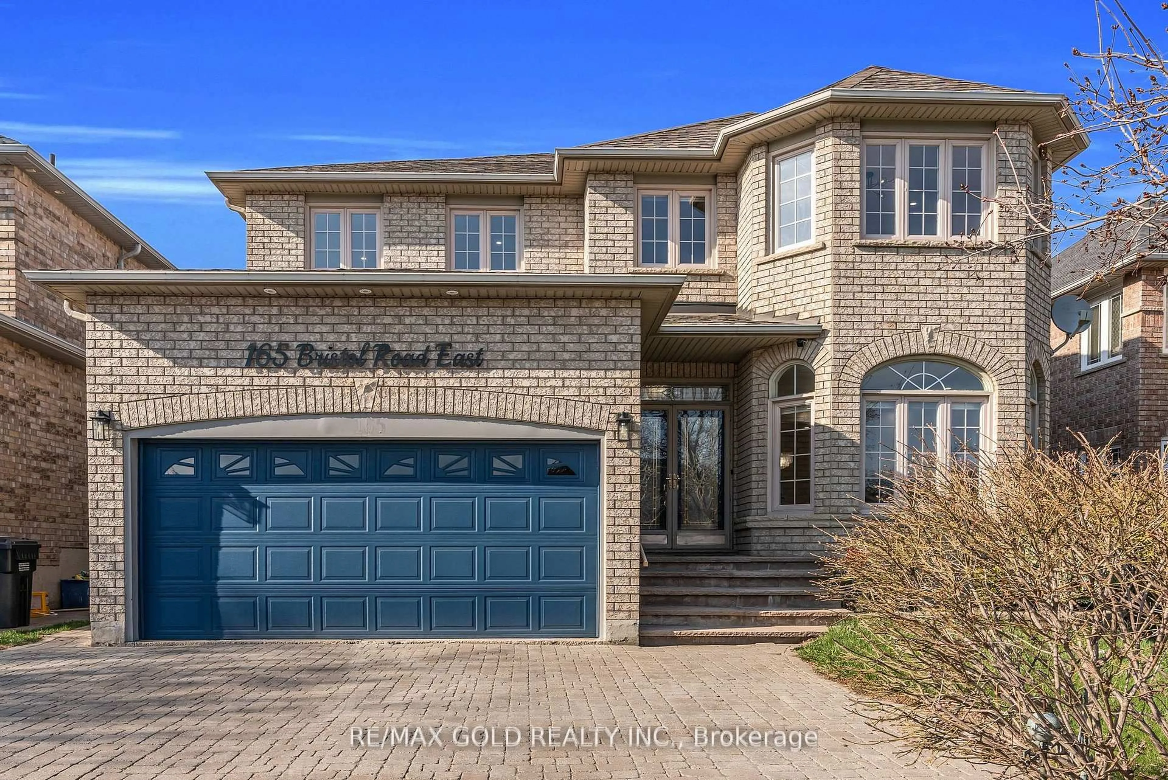 Home with brick exterior material, street for 165 Bristol Rd, Mississauga Ontario L4Z 3V3