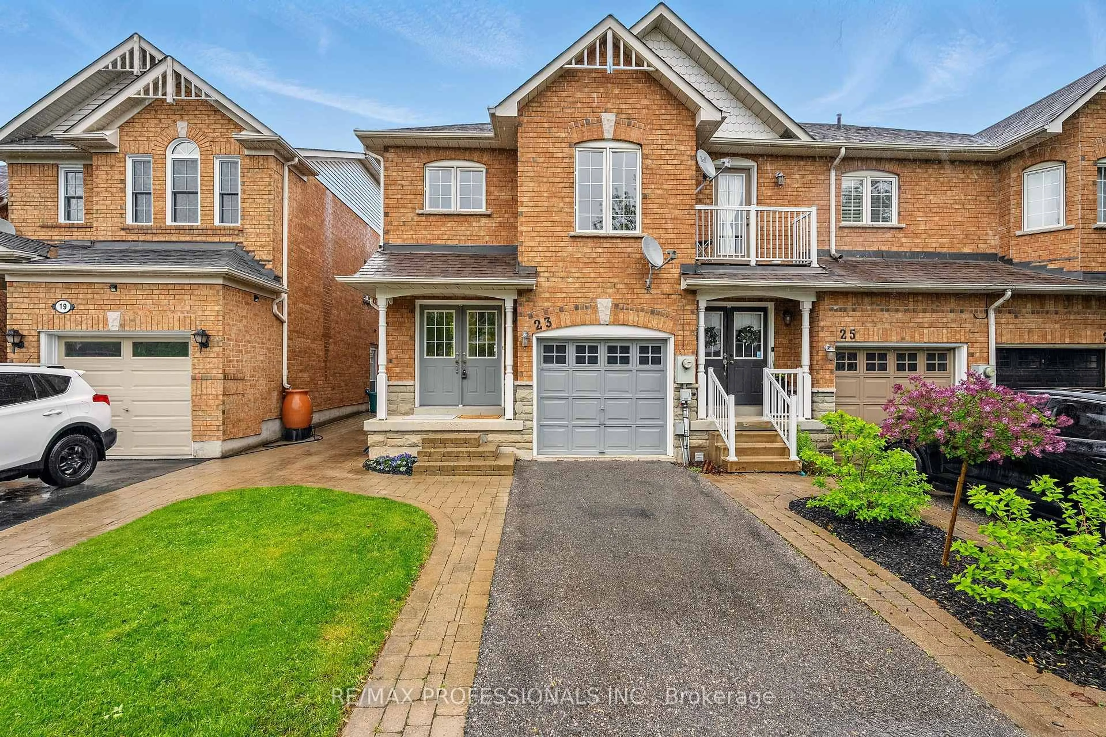 Home with brick exterior material, street for 23 Bradley Dr, Halton Hills Ontario L7G 6B5