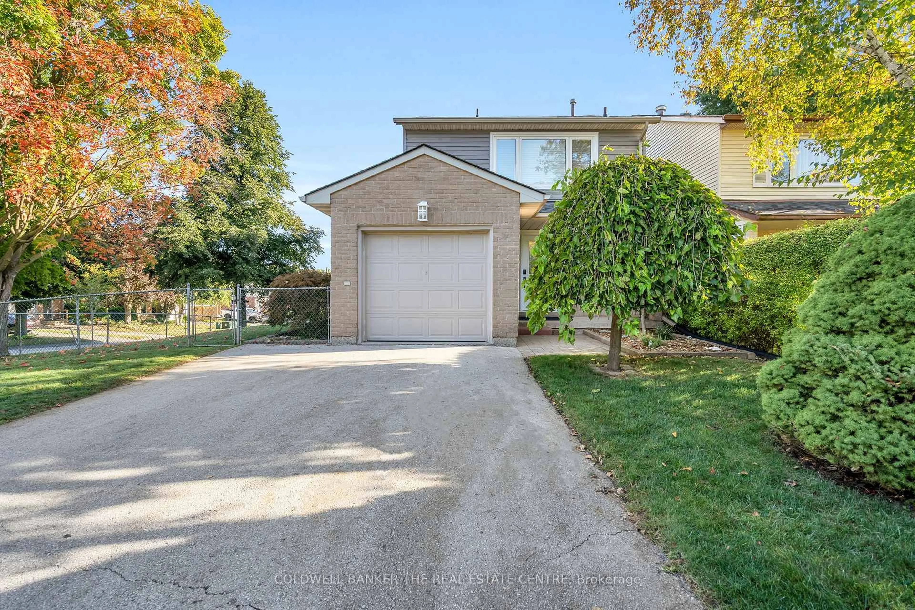 A pic from outside/outdoor area/front of a property/back of a property/a pic from drone, street for 1 Andrew Ave, Orangeville Ontario L9W 4E5