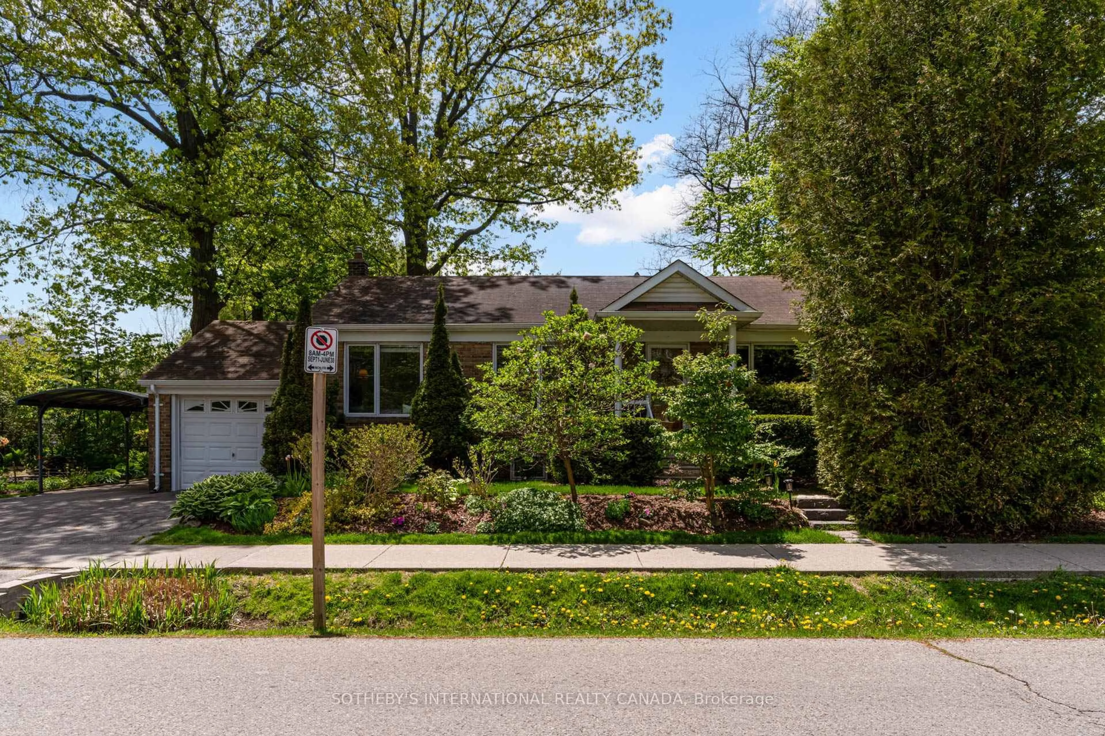Home with brick exterior material, street for 1226 Crossfield Bend, Mississauga Ontario L5G 3P2