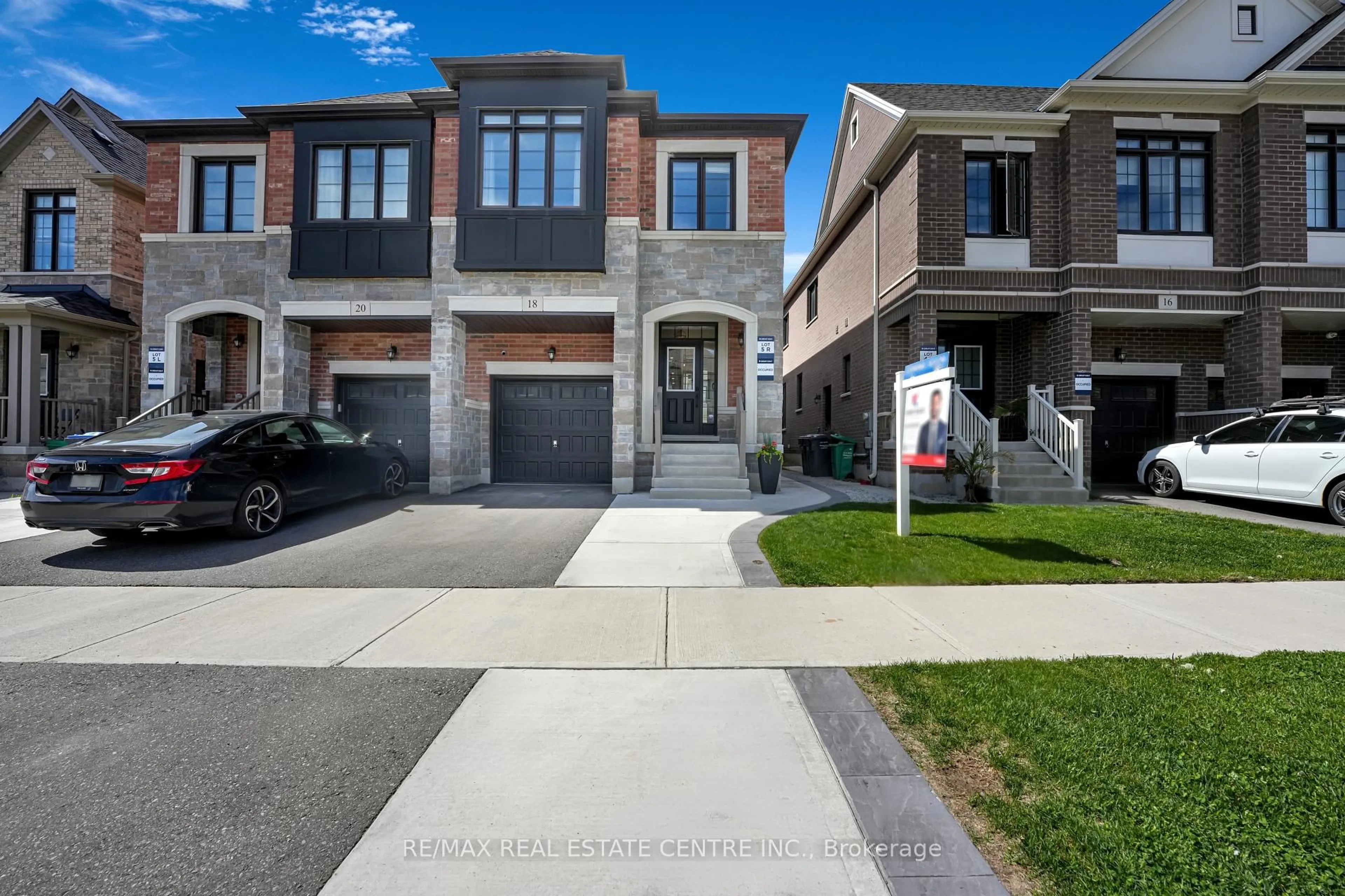 Home with brick exterior material, street for 18 Quinton Rdge, Brampton Ontario L6Y 6J4