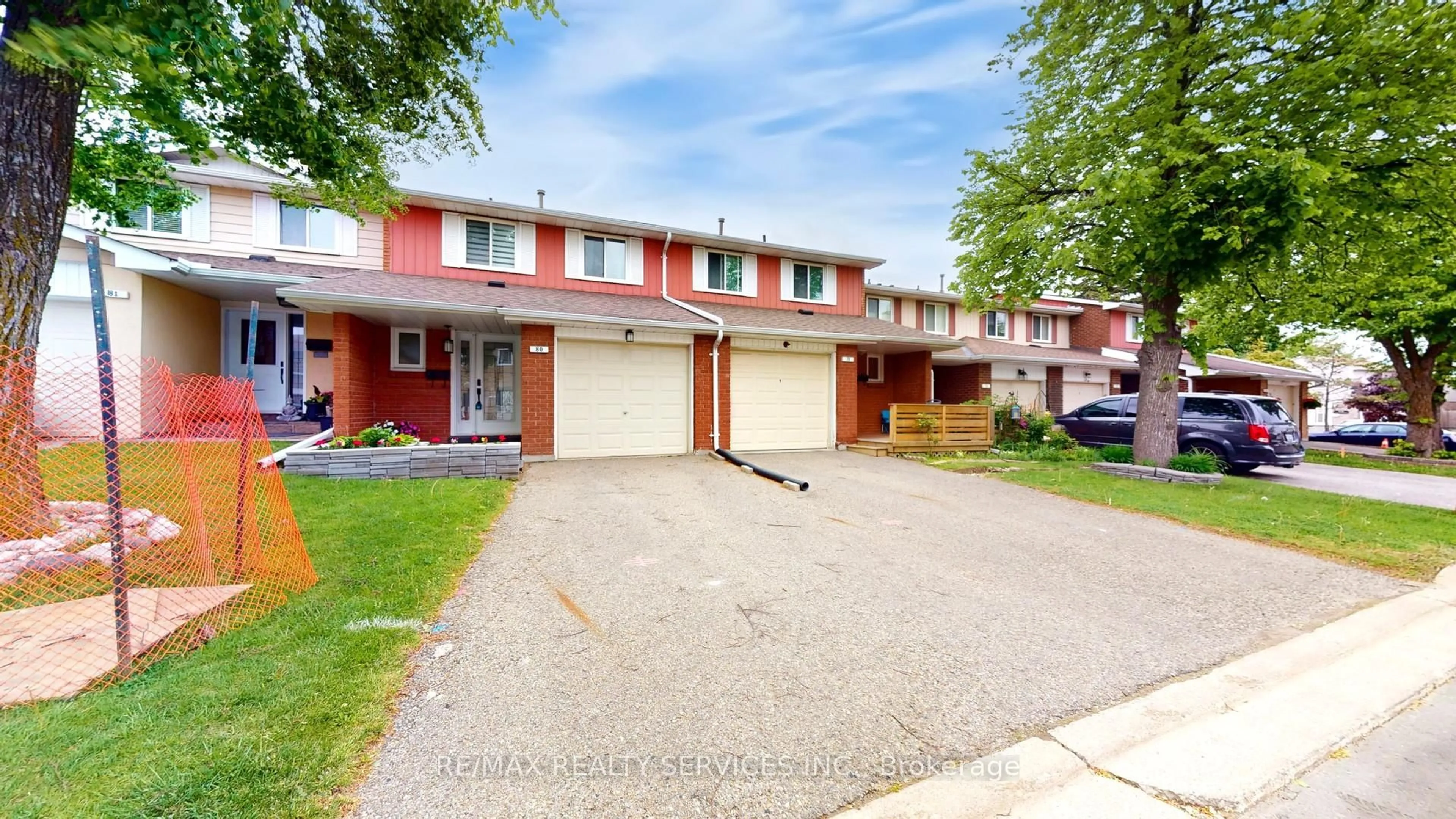 Home with brick exterior material, street for 80 Carisbrooke Crt, Brampton Ontario L6S 3K1