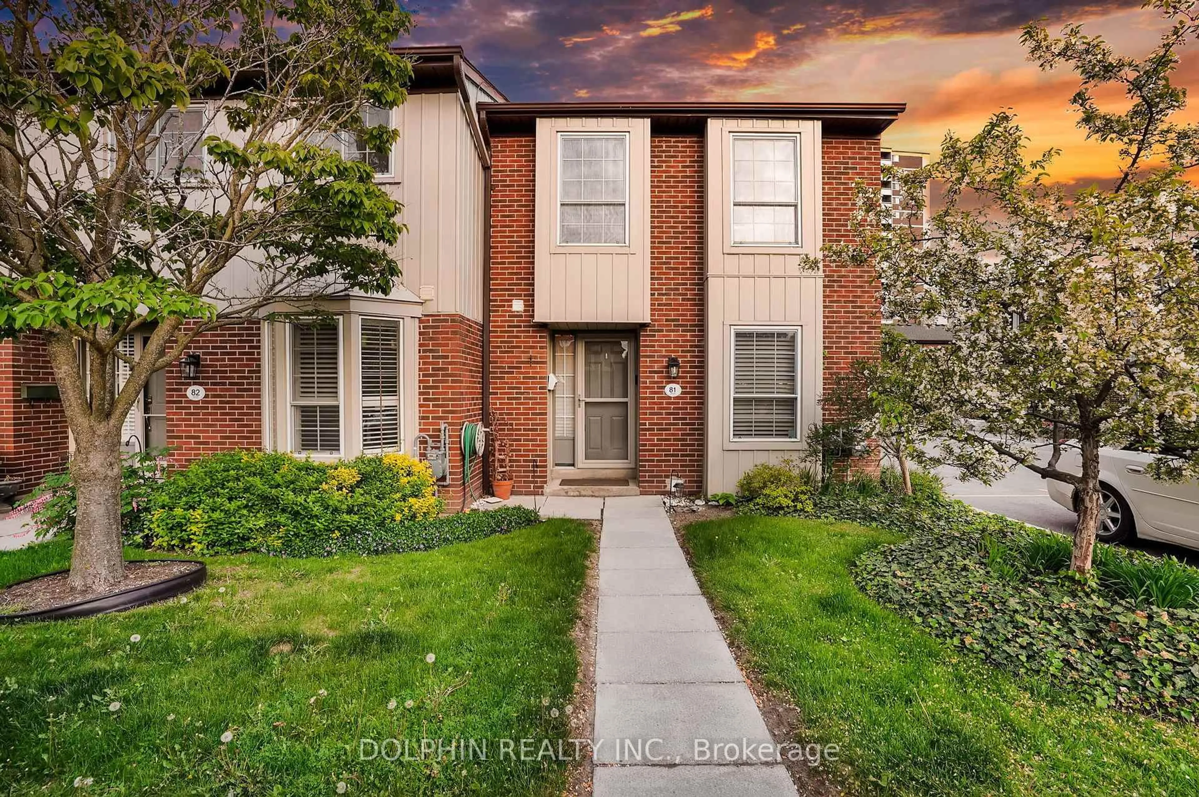 Home with brick exterior material, street for 3033 Glencrest Rd #81, Burlington Ontario L7N 3K1