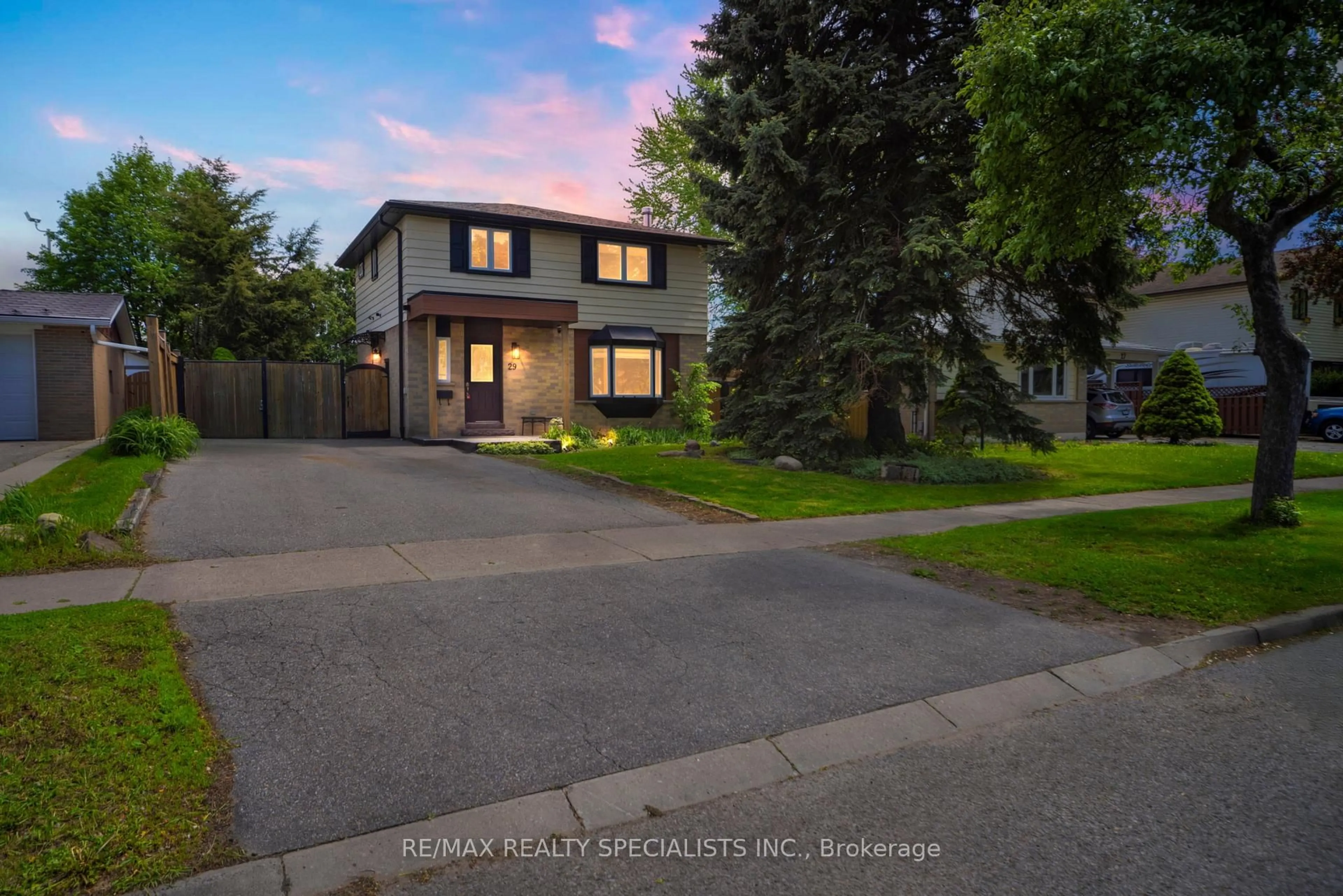 Unknown for 29 Herkley Dr, Brampton Ontario L6V 2E7