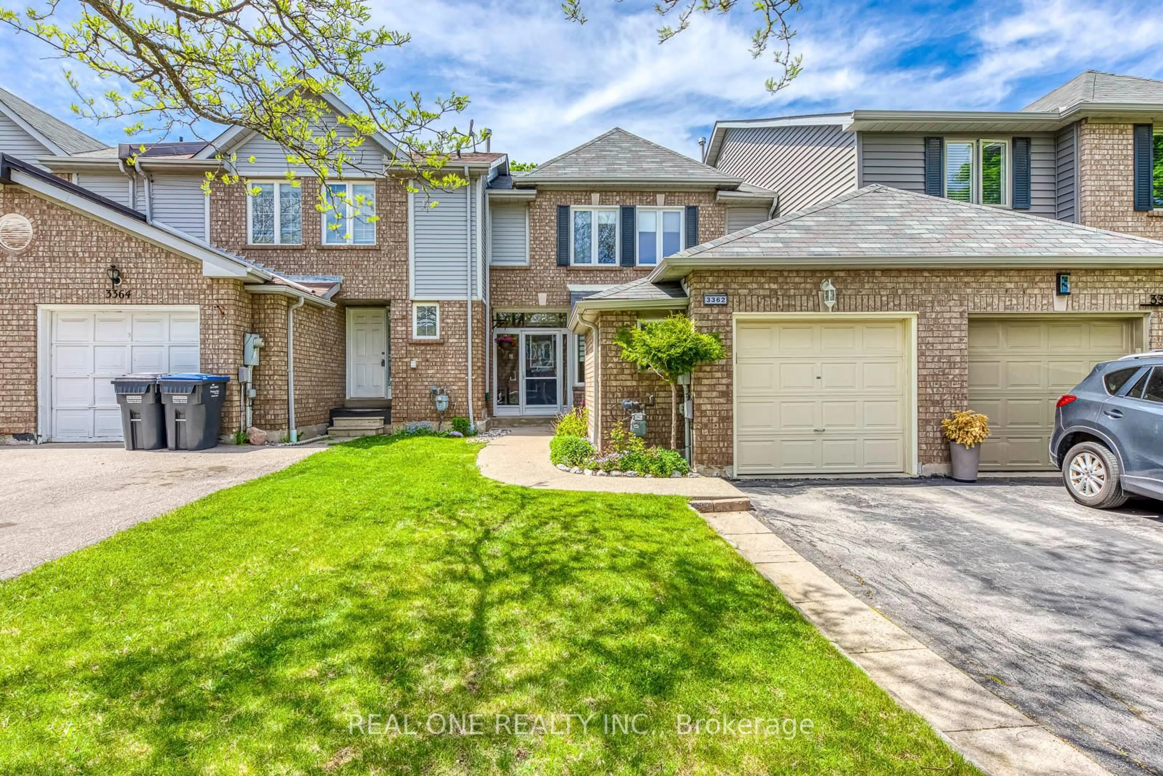 Home with brick exterior material, street for 3362 Fenwick Cres, Mississauga Ontario L5L 5N4