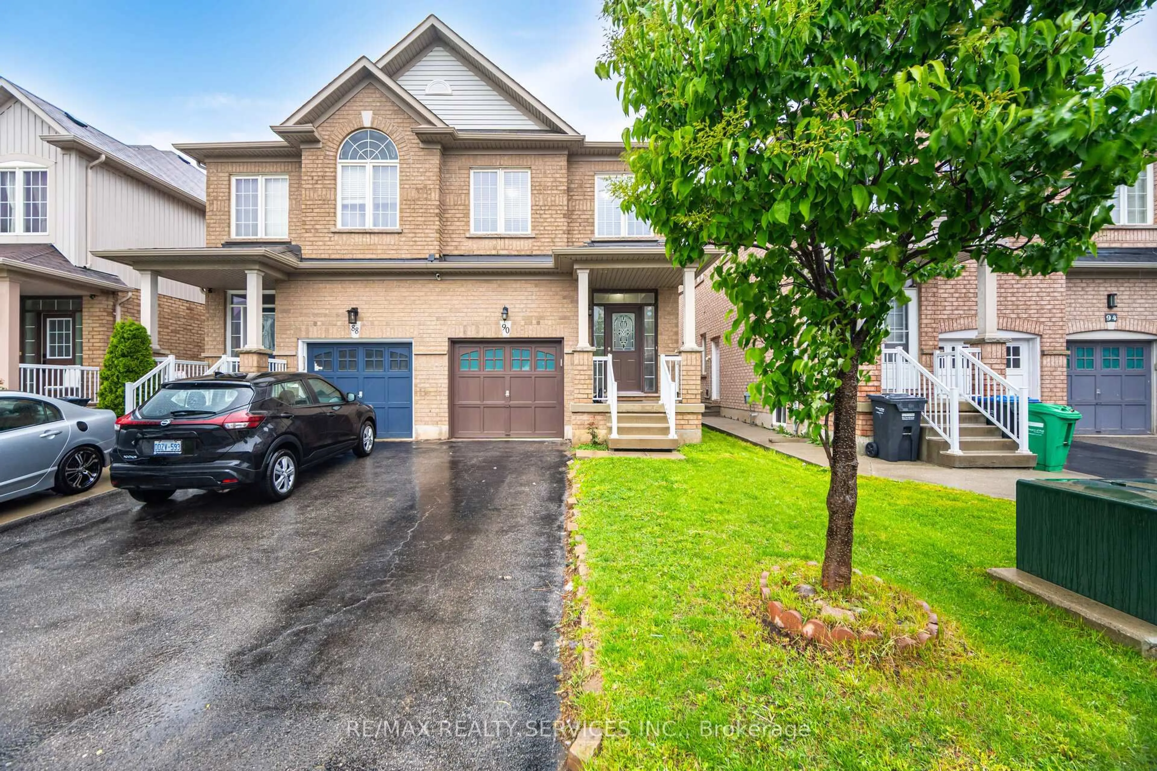 Unknown for 90 Crumlin Cres, Brampton Ontario L6X 0Y4