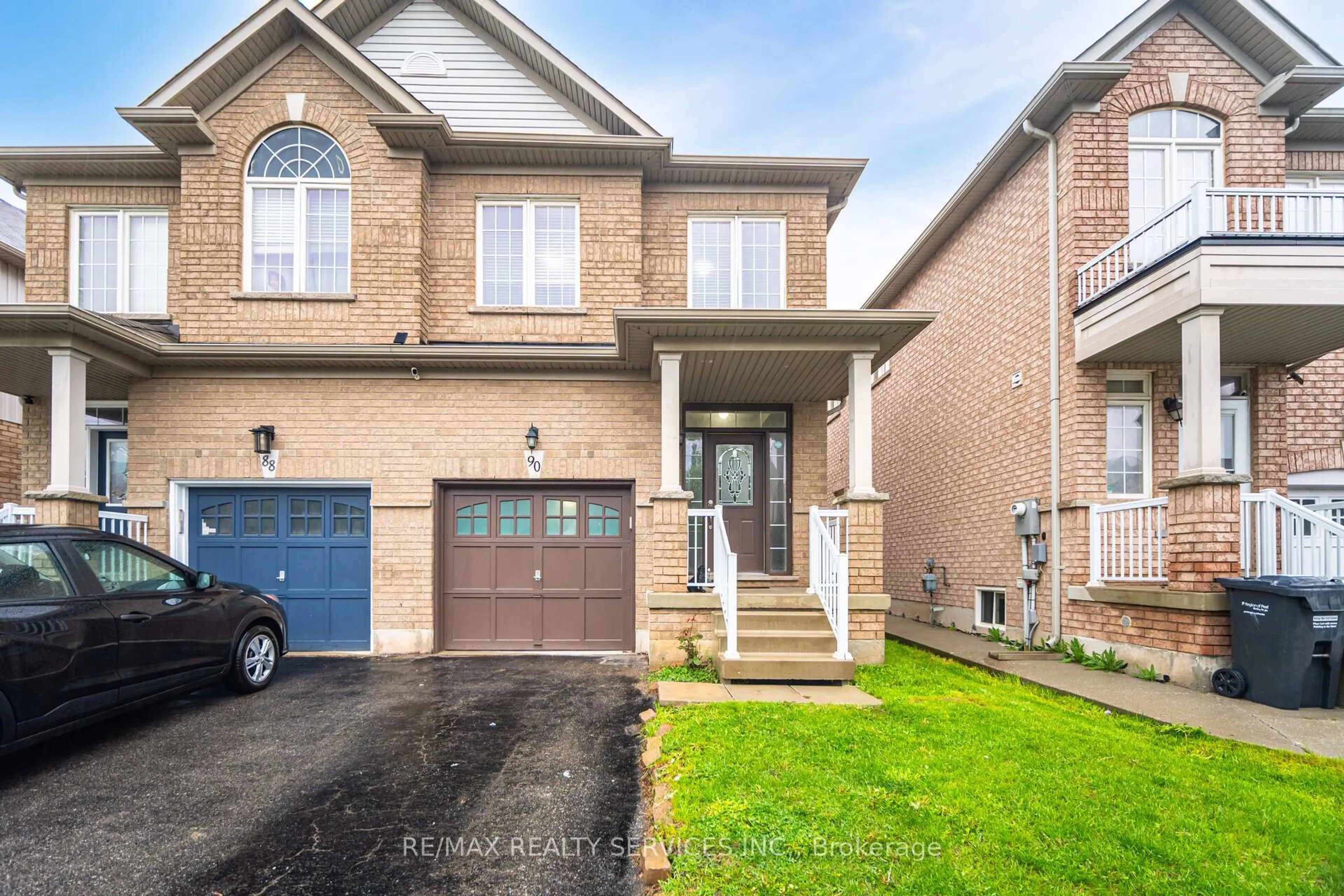 Home with brick exterior material, street for 90 Crumlin Cres, Brampton Ontario L6X 0Y4