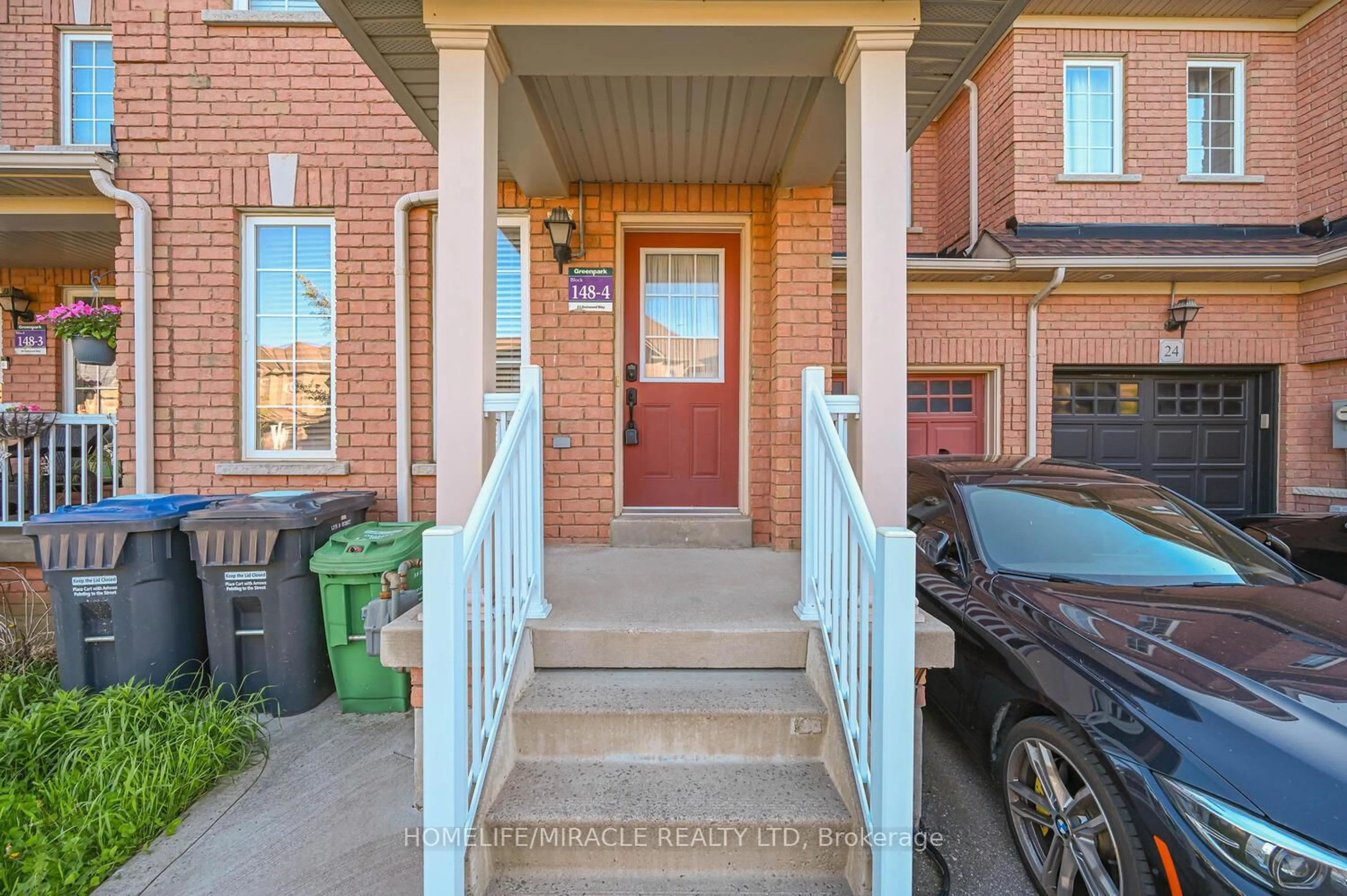 Indoor entryway for 22 Nutwood Way, Brampton Ontario L6R 0X7