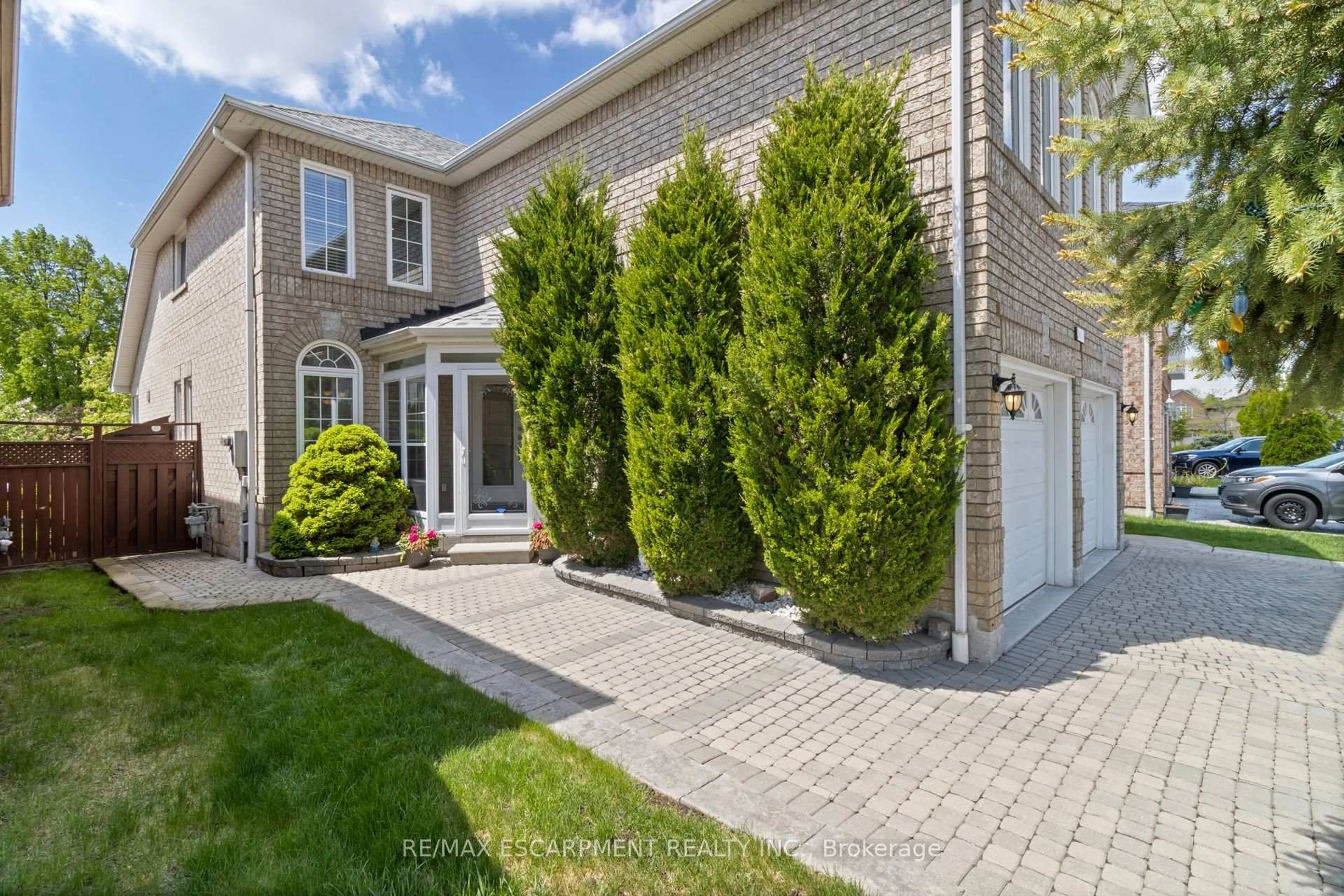 Home with brick exterior material, street for 5414 Kinglet Ave, Mississauga Ontario L5V 2C8