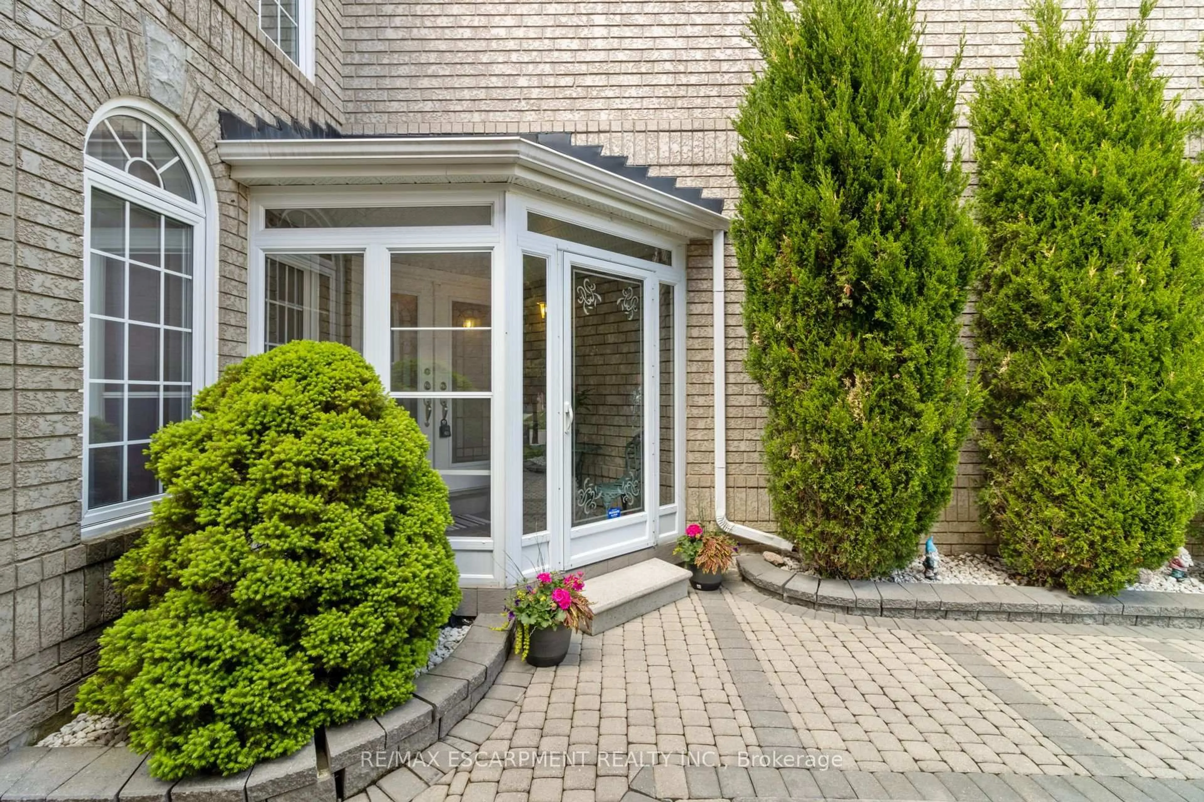 Unknown for 5414 Kinglet Ave, Mississauga Ontario L5V 2C8