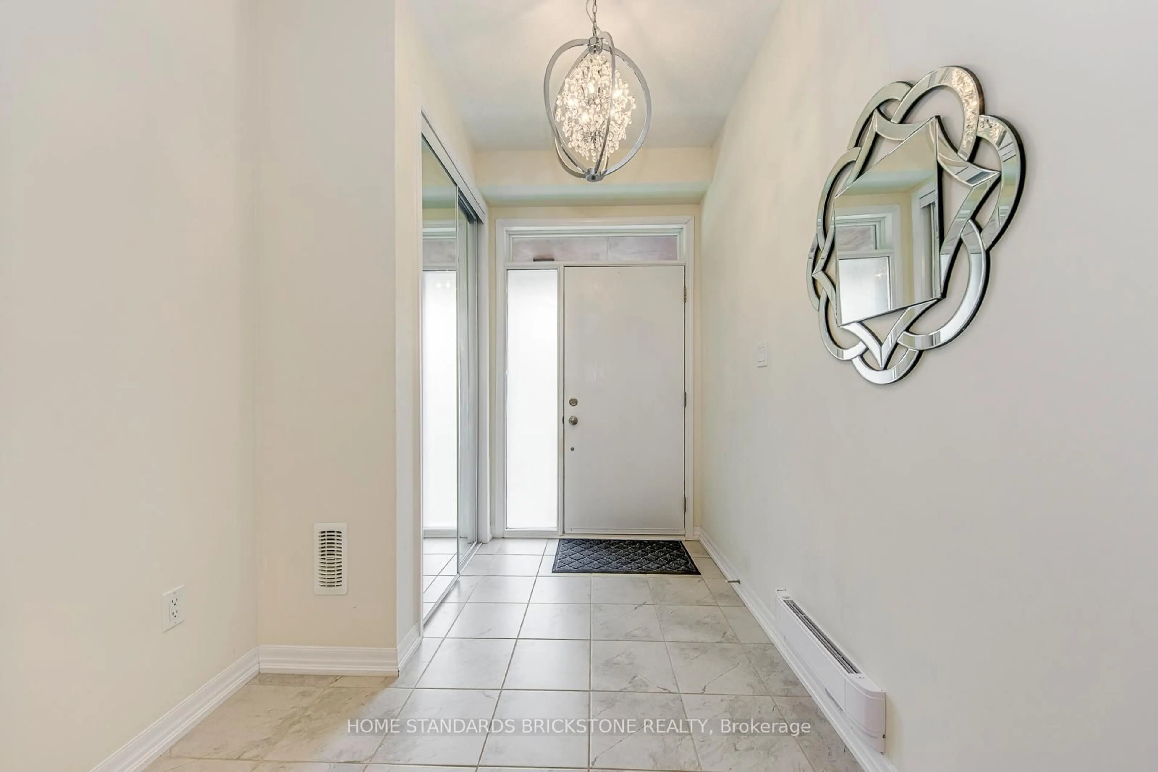 Indoor entryway for 230 Harold Dent Tr, Oakville Ontario L6M 1S2