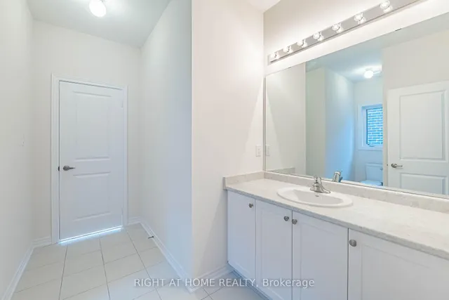 Additional image 11 of 863 Plum Pl