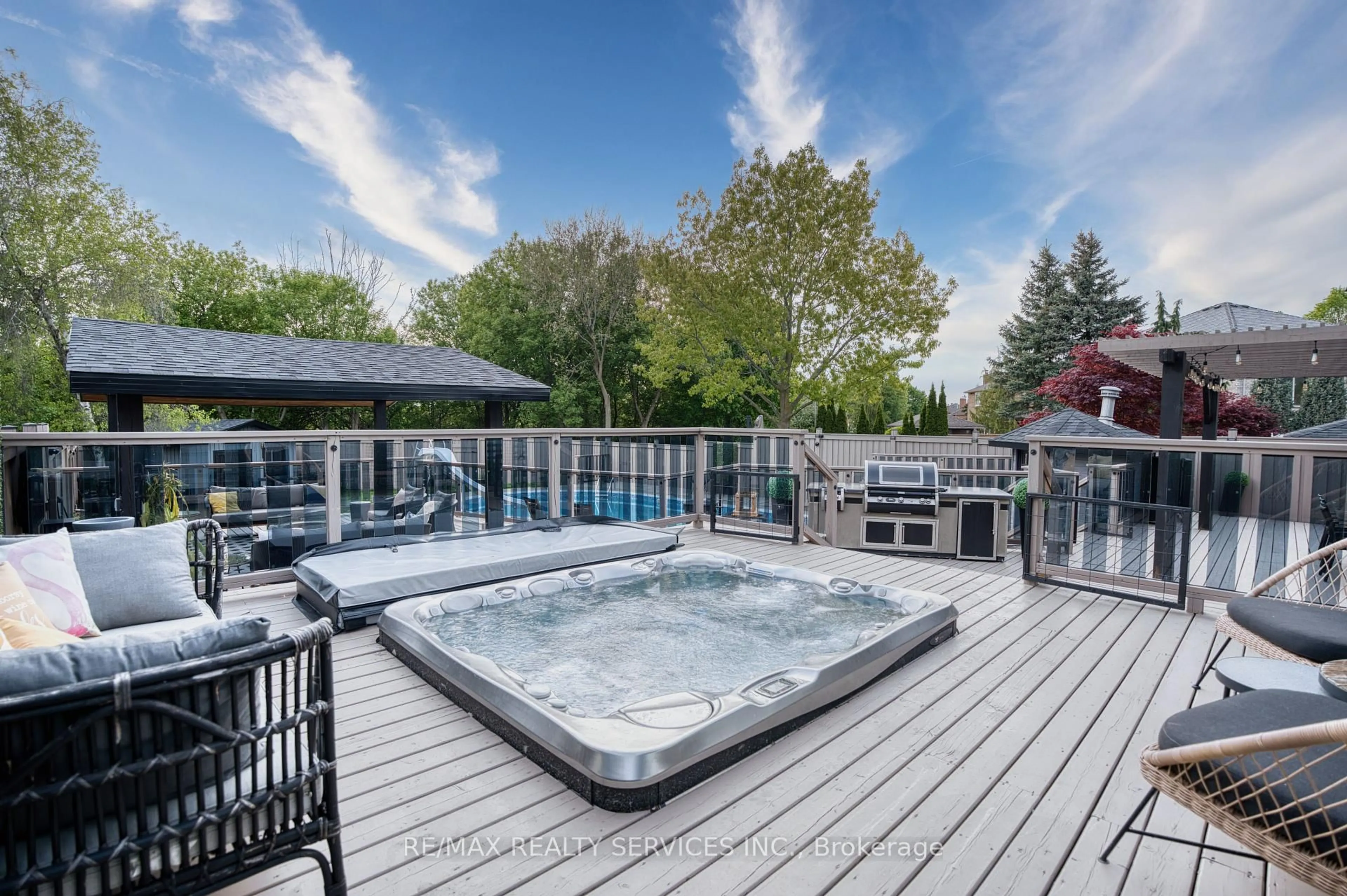 Patio, water/lake/river/ocean view for 21 Inder Heights Dr, Brampton Ontario L6Z 3M7