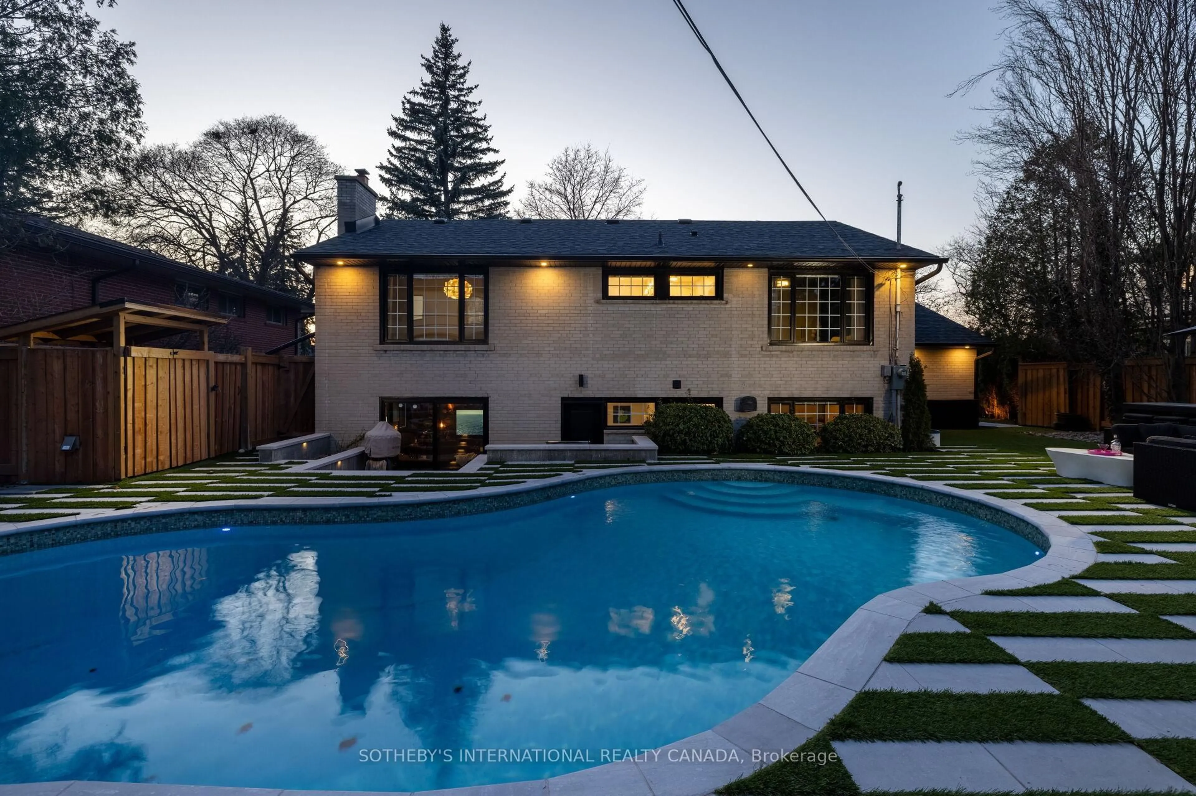Pool for 15 Ravensbourne Cres, Toronto Ontario M9A 2A7