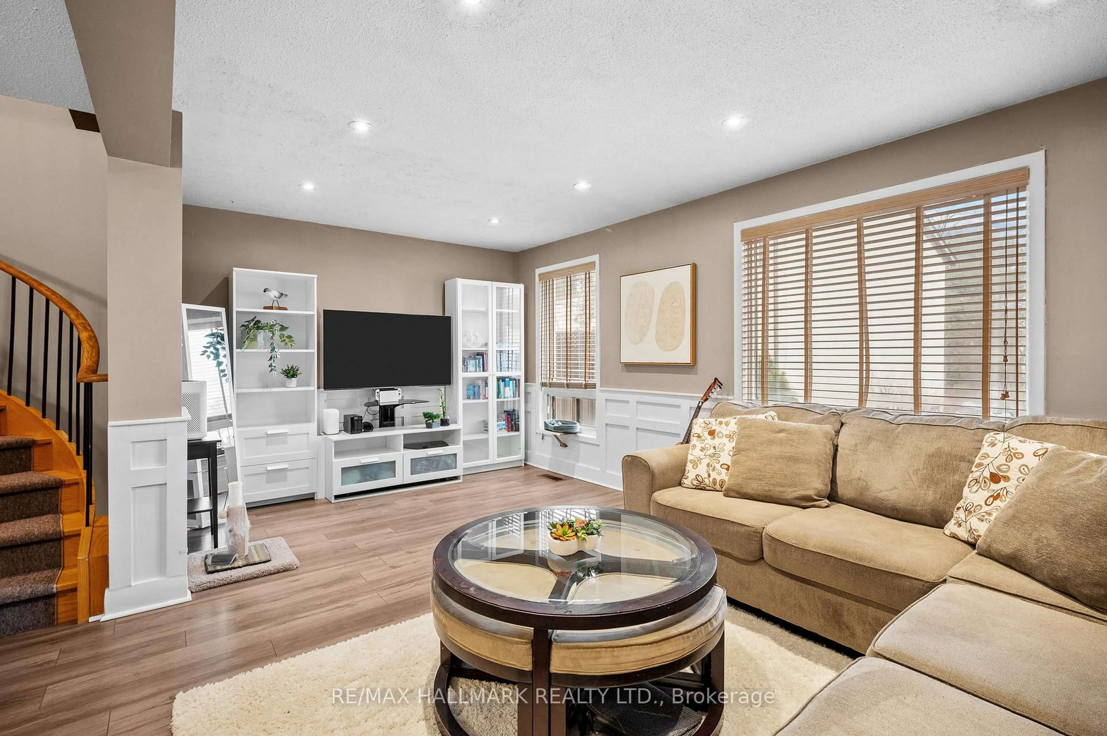 Living room with furniture, unknown for 6679 Shelter Bay Rd #13, Mississauga Ontario L5N 2A2