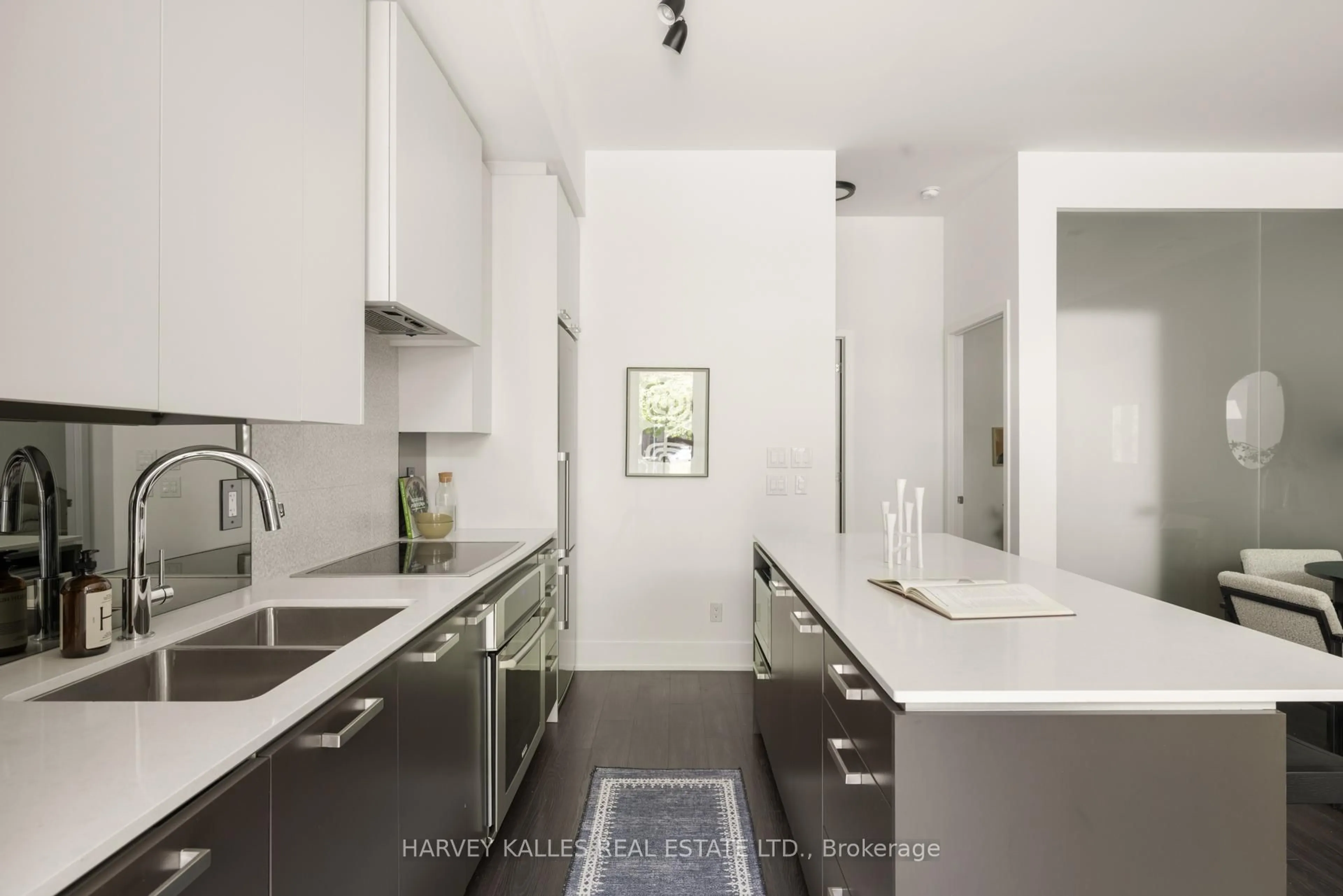 Contemporary kitchen, ceramic/tile floor for 1830 Bloor St #TH 105, Toronto Ontario M6P 0A2
