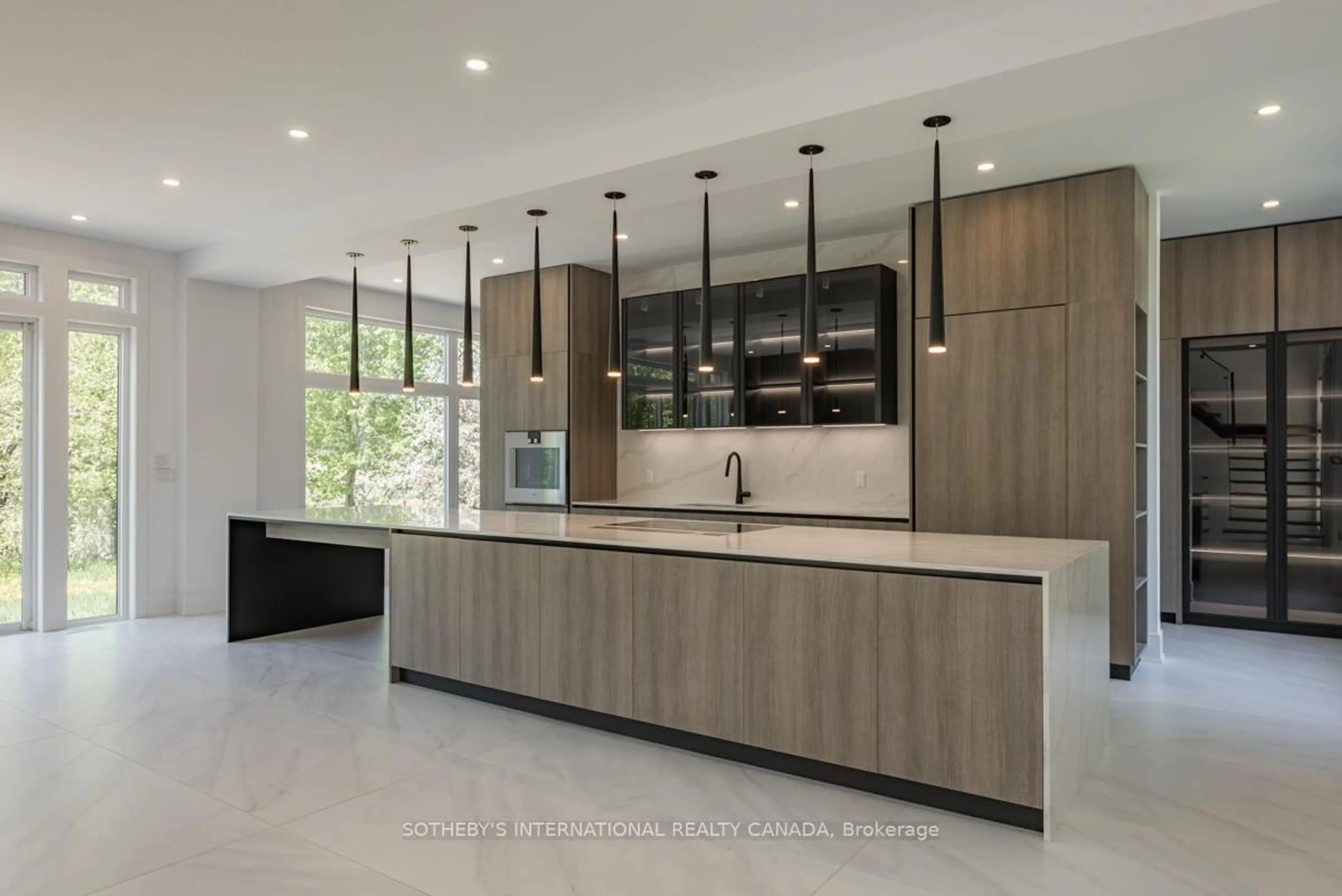 Contemporary kitchen, unknown for 15206 Bramalea Rd, Caledon Ontario L7C 2P8