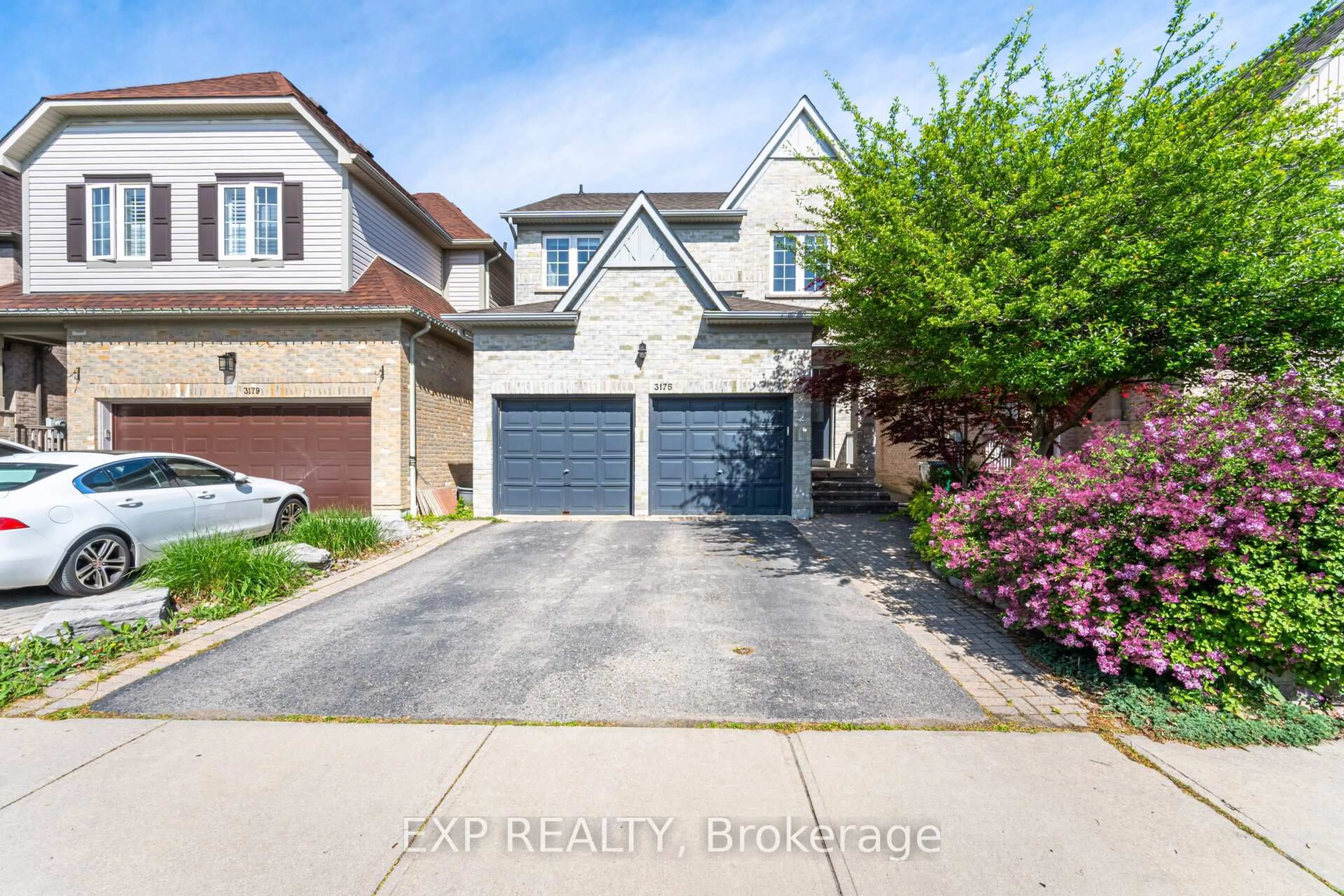 Home with brick exterior material, street for 3175 Malham Gate, Mississauga Ontario L5M 6K8