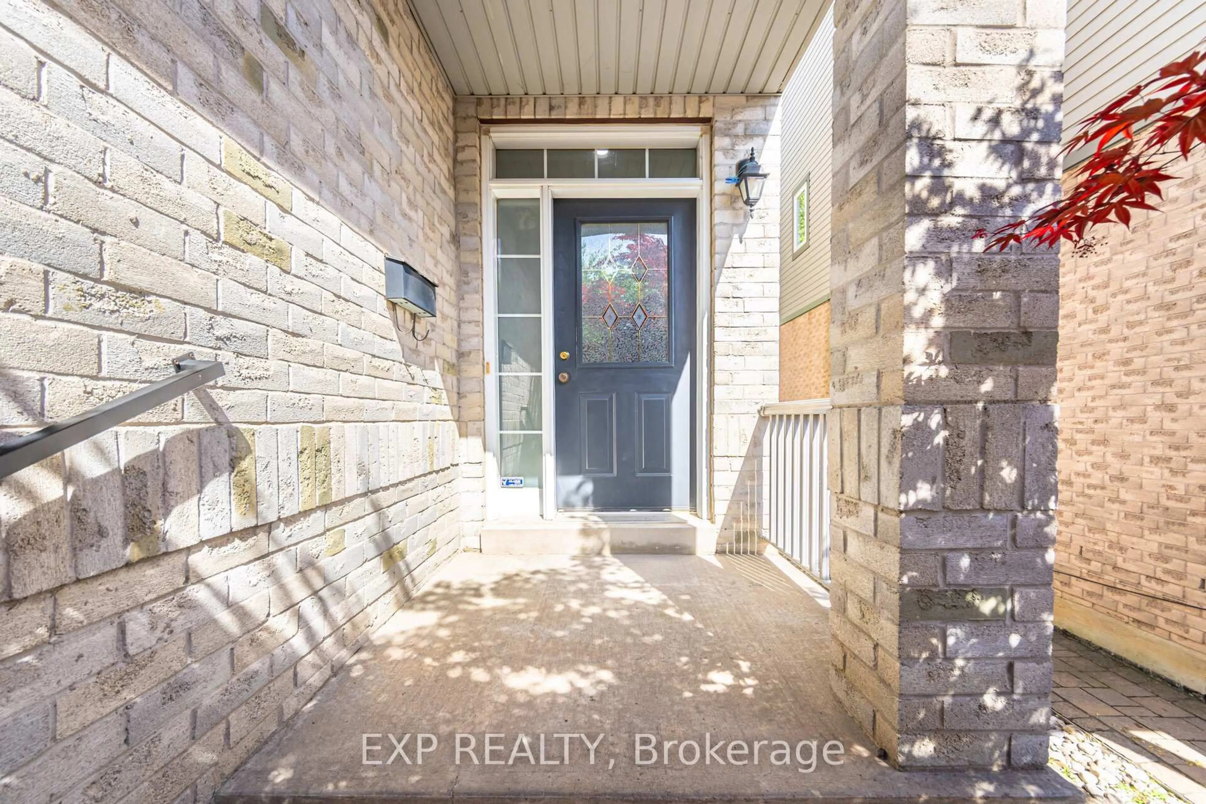 Indoor entryway for 3175 Malham Gate, Mississauga Ontario L5M 6K8