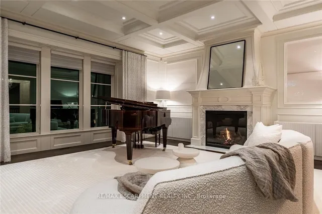 Additional property image - 4472 ESCARPMENT Dr