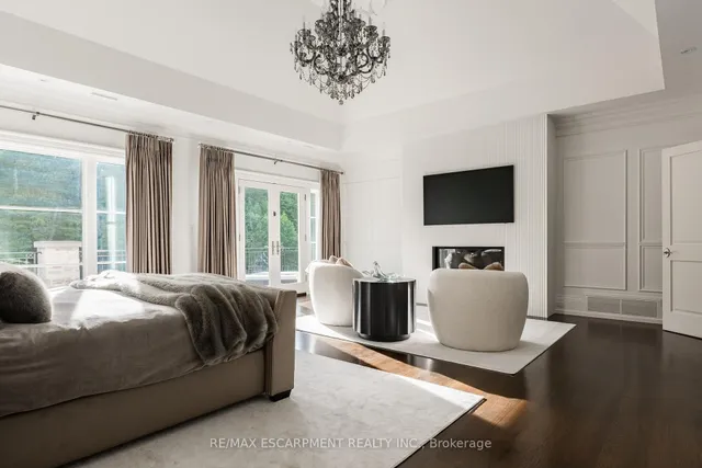 Additional property image - 4472 ESCARPMENT Dr