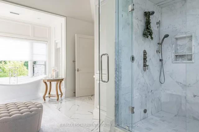 Additional property image - 4472 ESCARPMENT Dr