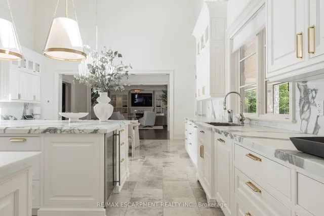 Additional property image - 4472 ESCARPMENT Dr