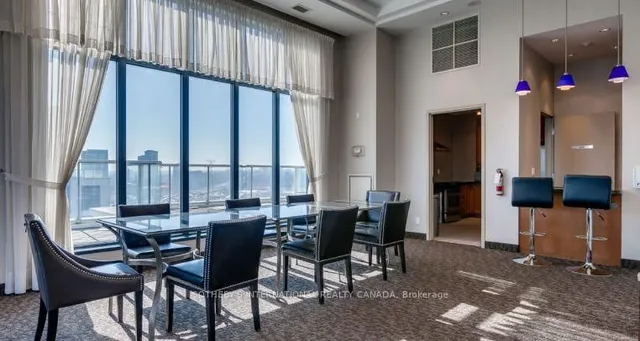 Primary image of 2095 Lake Shore Blvd Unit 818