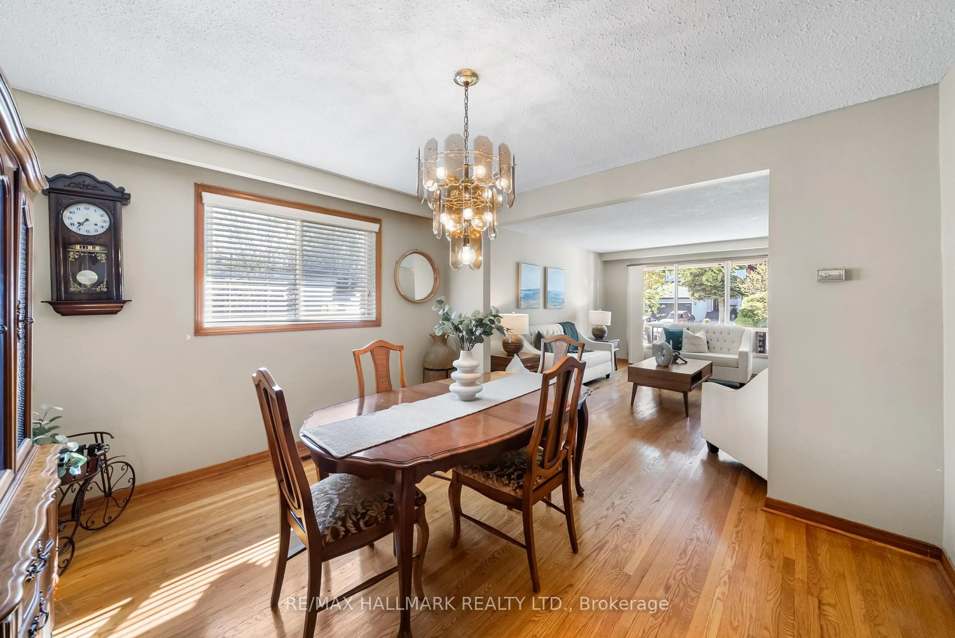 Dining room, unknown for 232 Chalfield Lane, Mississauga Ontario L4Z 1L5