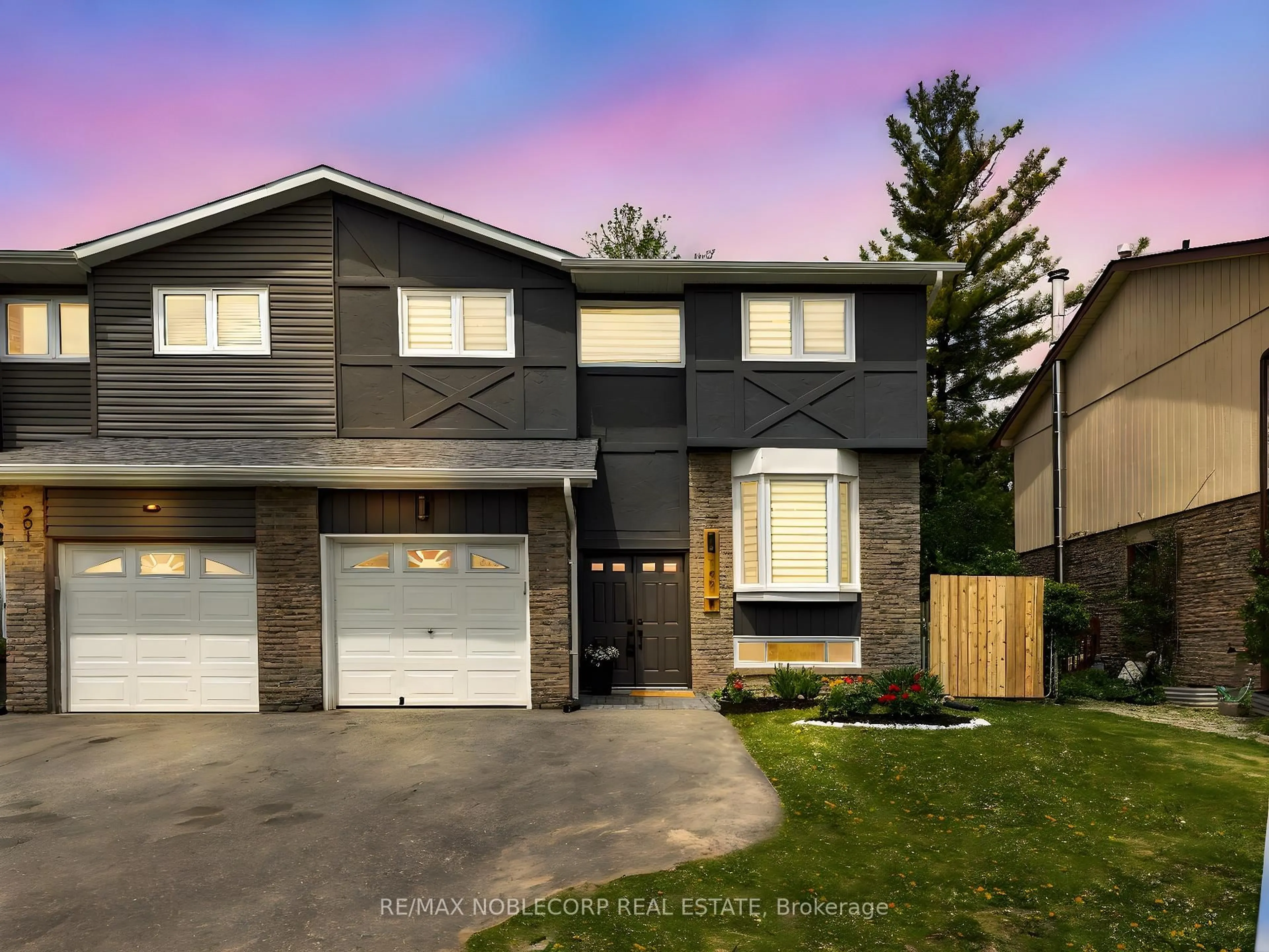 Home with vinyl exterior material, street for 199 Ellwood Dr, Caledon Ontario L7E 4W6