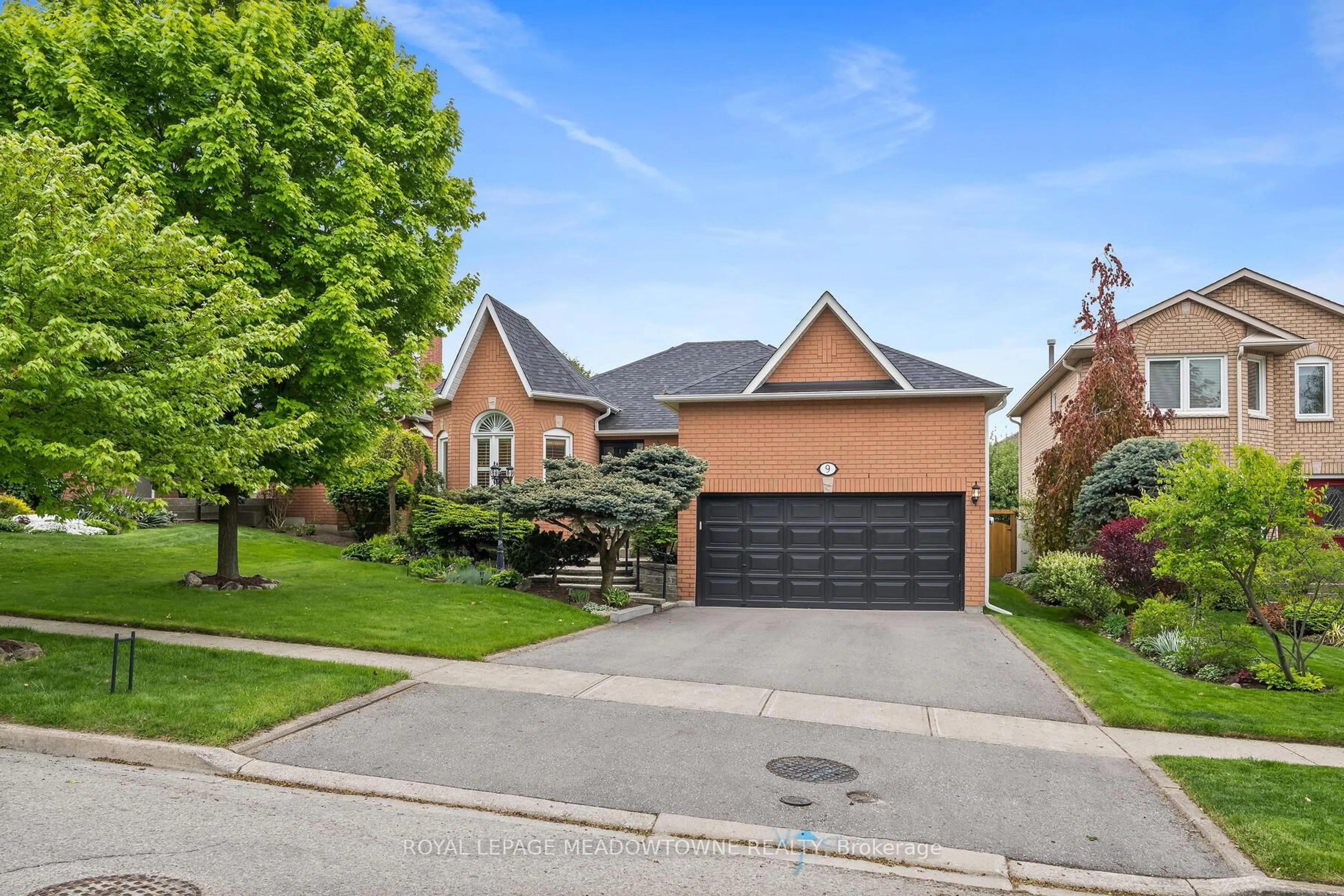 Home with brick exterior material, street for 9 Gollop Cres, Halton Hills Ontario L7G 5P1