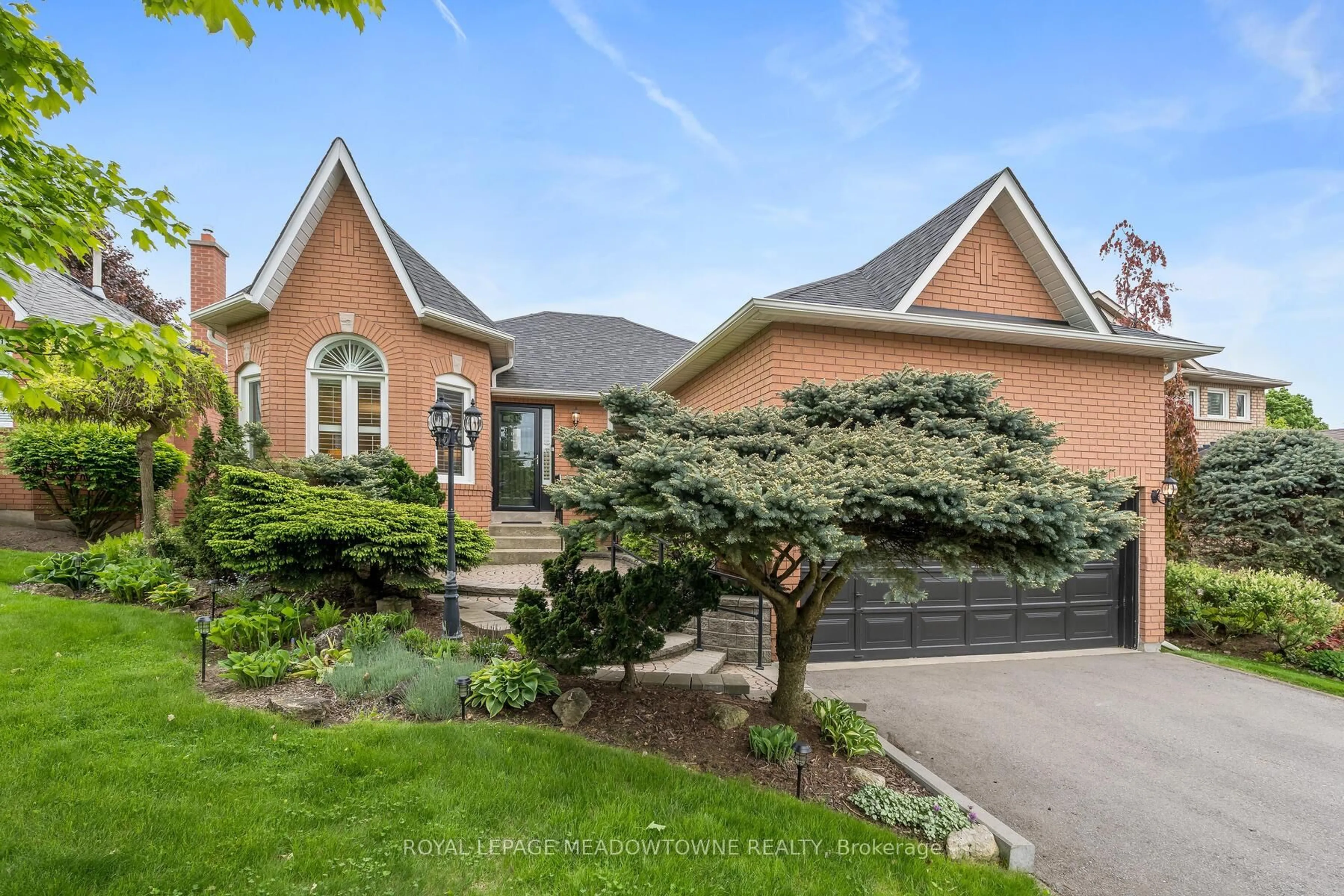 Home with brick exterior material, street for 9 Gollop Cres, Halton Hills Ontario L7G 5P1