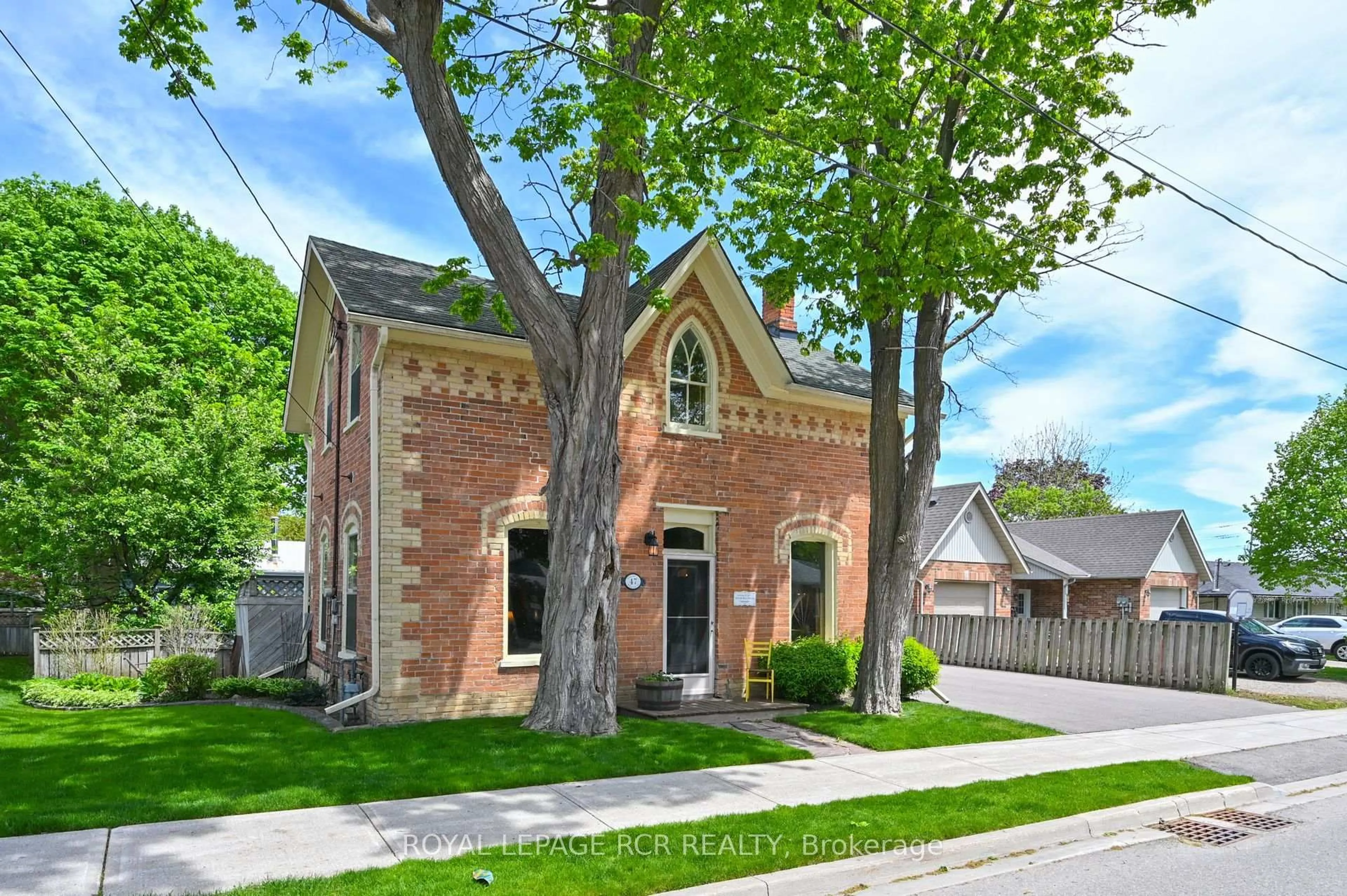 Home with brick exterior material, street for 47 William St, Orangeville Ontario L9W 2R8