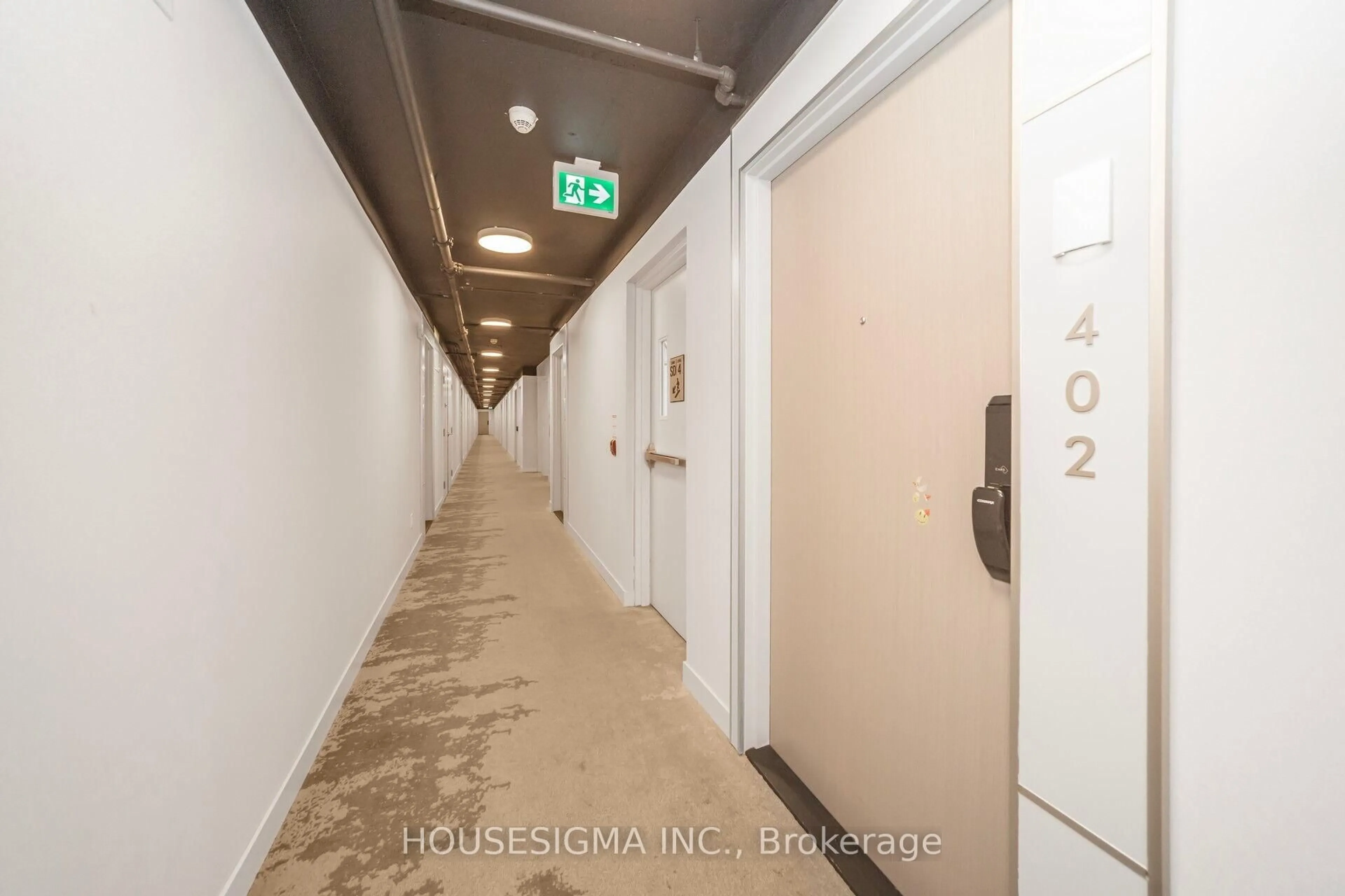 Indoor foyer for 3200 Dakota Common #B402, Burlington Ontario L7M 2A7
