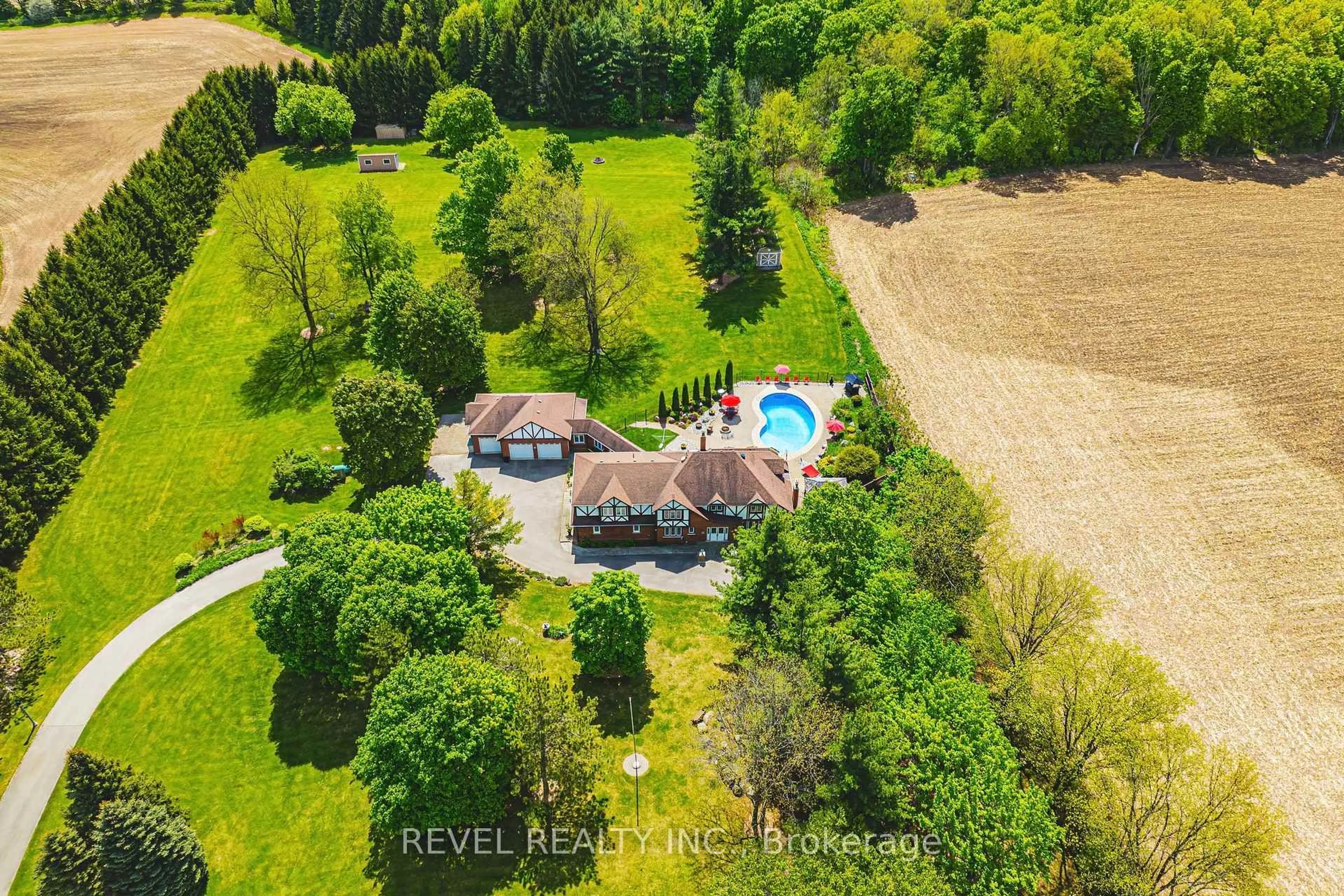 A pic from outside/outdoor area/front of a property/back of a property/a pic from drone, water/lake/river/ocean view for 1194 20 Sdrd, Milton Ontario L0P 1J0