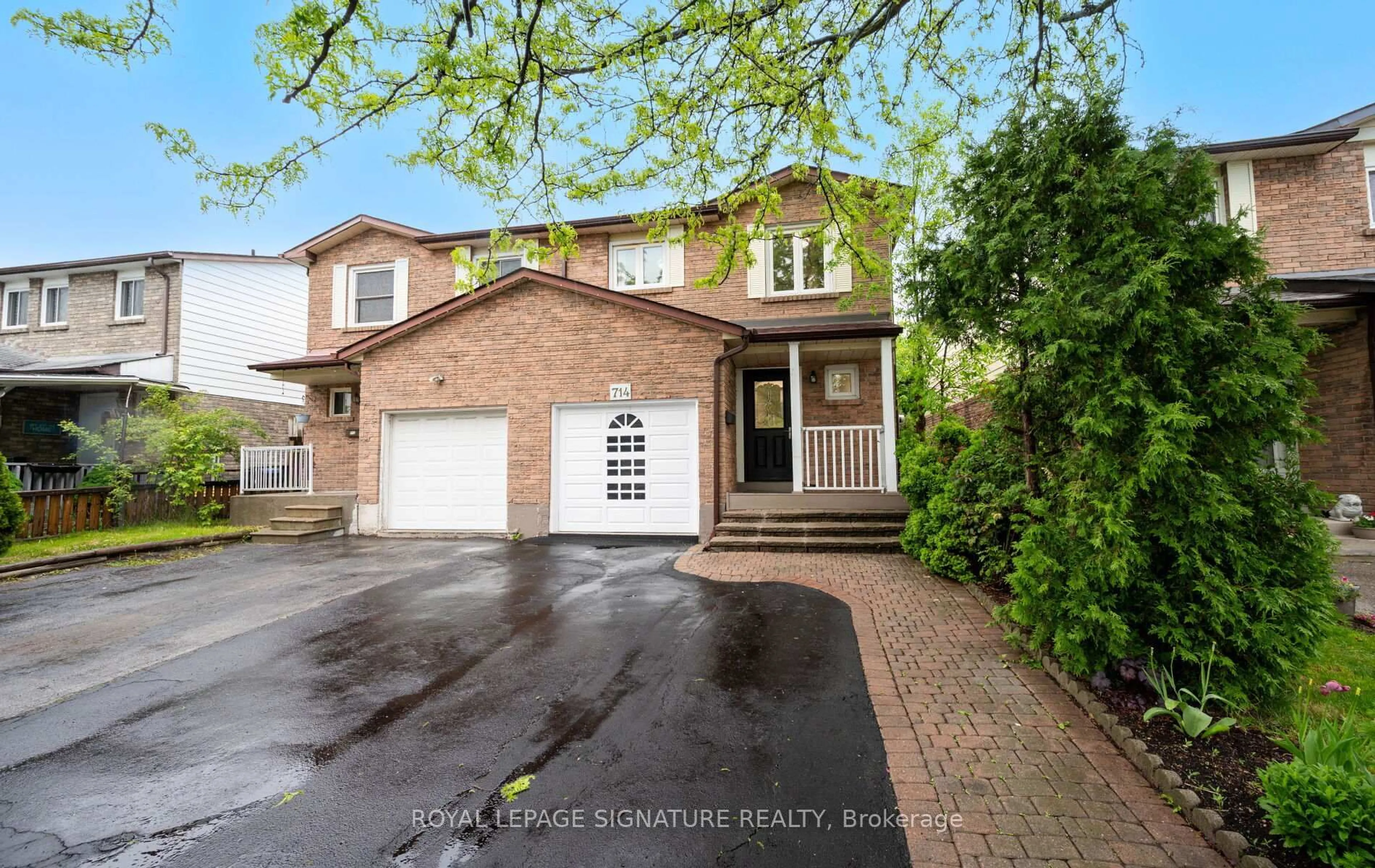 Home with brick exterior material, street for 714 Galloway Cres, Mississauga Ontario L5C 3W1