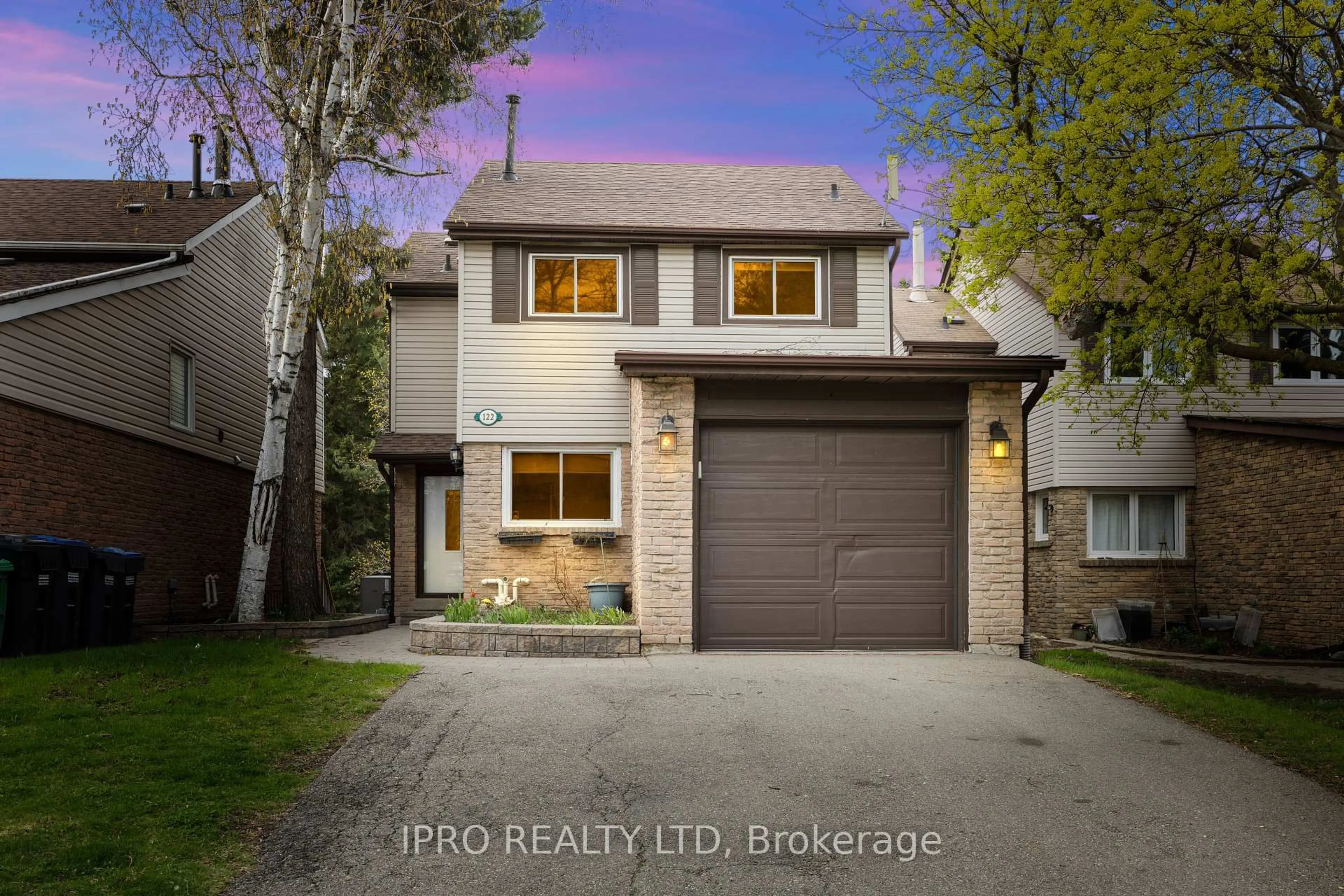 Home with brick exterior material, street for 122 Royal Palm Dr, Brampton Ontario L6Z 1P7