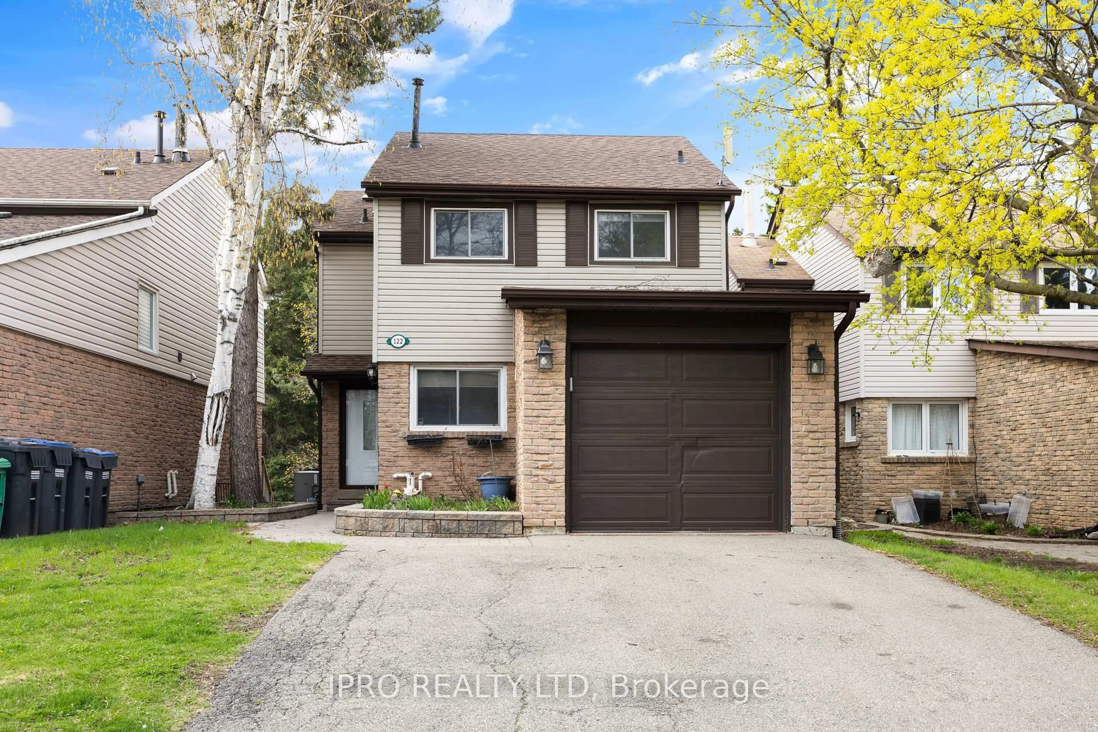 Home with brick exterior material, street for 122 Royal Palm Dr, Brampton Ontario L6Z 1P7