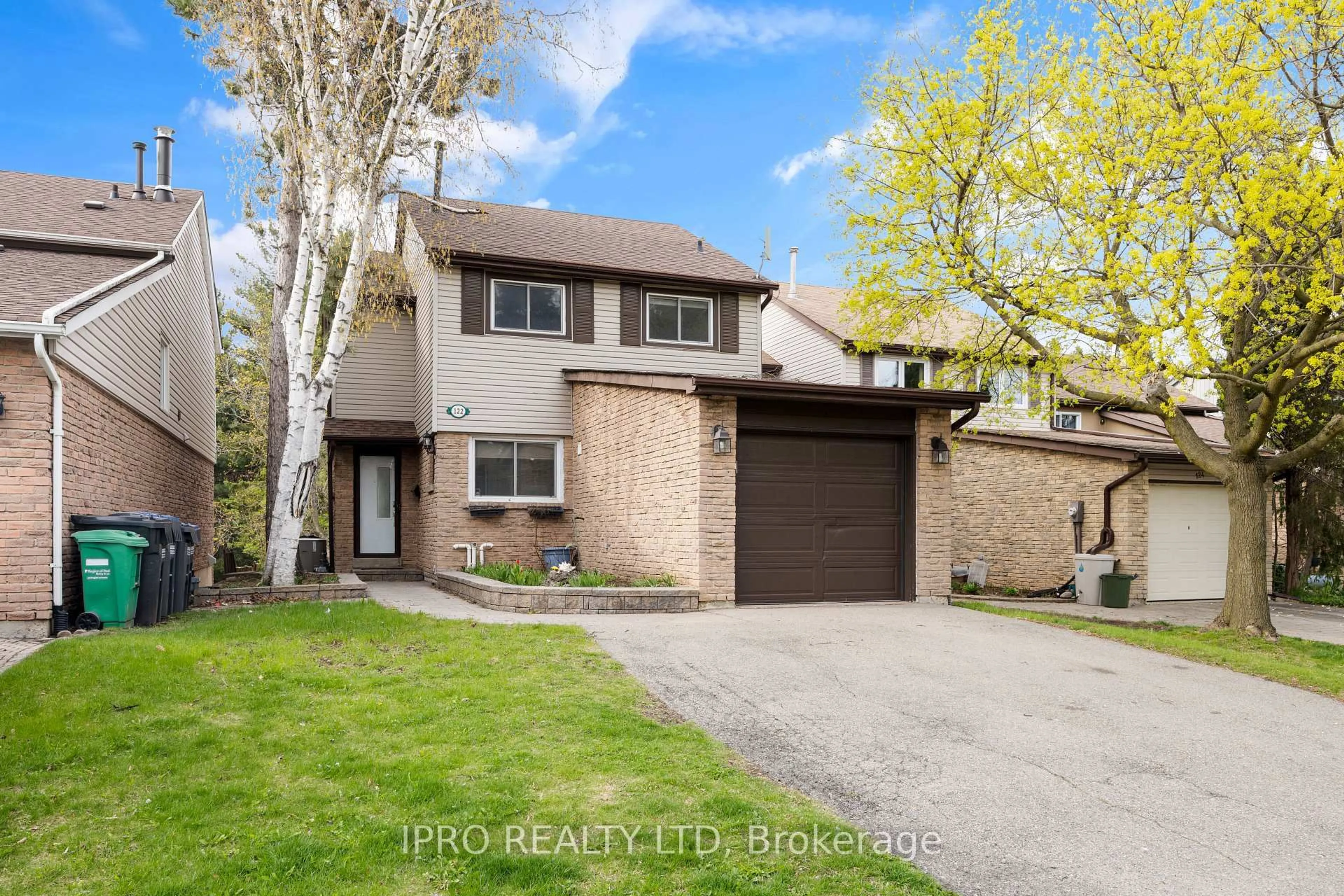 Home with brick exterior material, street for 122 Royal Palm Dr, Brampton Ontario L6Z 1P7