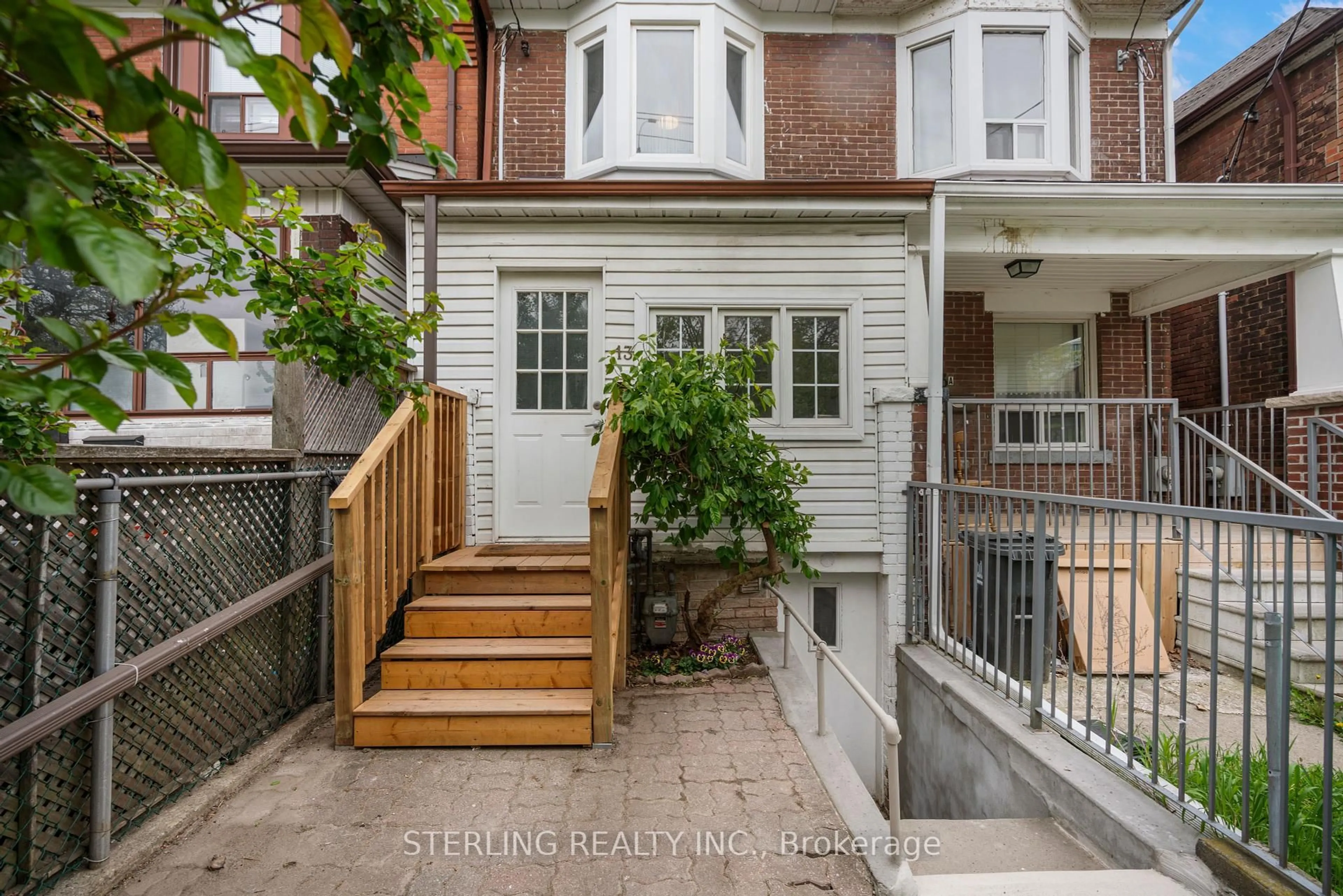 Unknown for 13 Auburn Ave, Toronto Ontario M6H 2L6