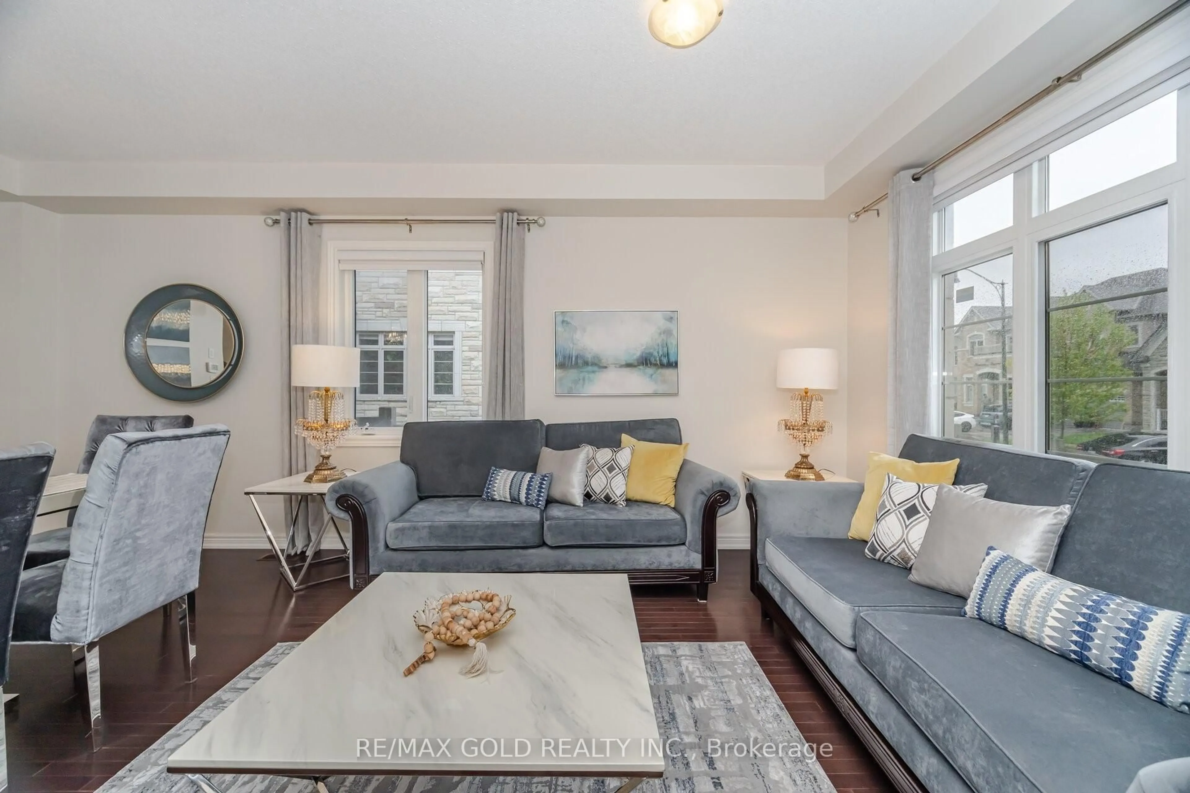 Living room with furniture, unknown for 37 Observatory Cres, Brampton Ontario L6P 4H9