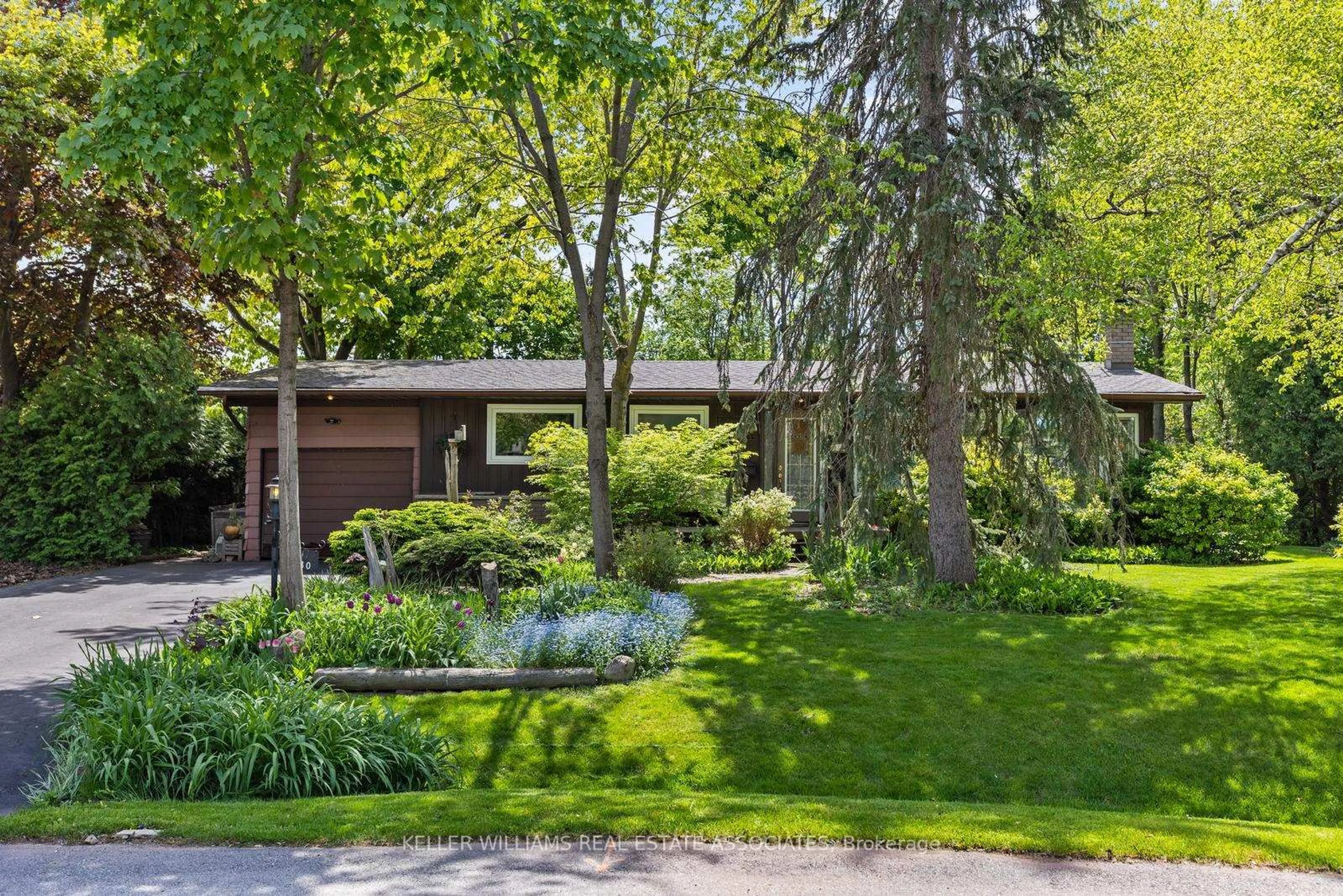 Unknown for 1330 Langdale Cres, Oakville Ontario L6H 2K8