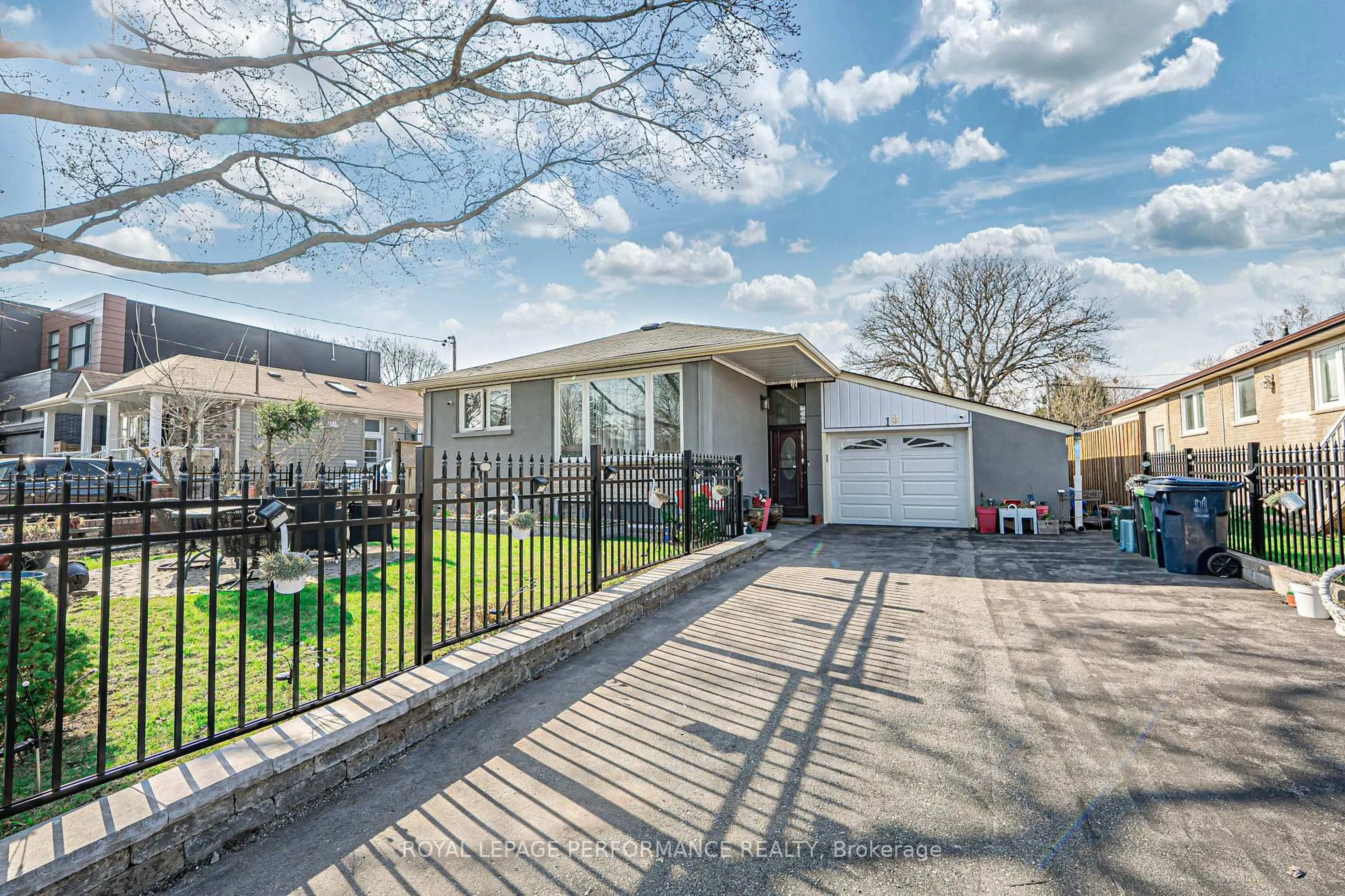 Unknown for 18 Courtwright Rd, Toronto Ontario M9C 4B4